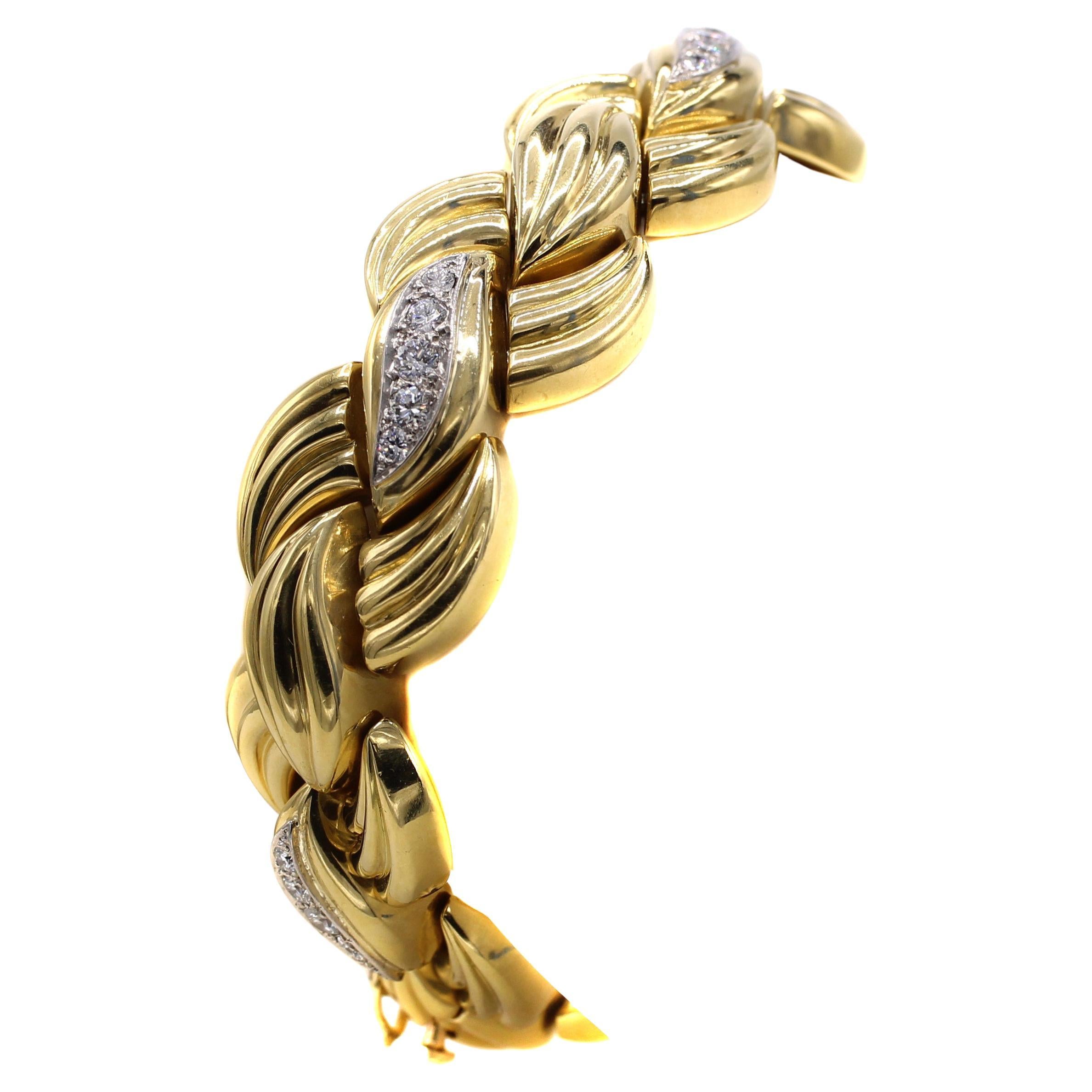 Beautifully designed and masterfully handcrafted in 18 karat yellow gold, 1960s bracelet by Van Cleef & Arpels. Signed Van Cleef & Arpels , numbered
N.Y. 27005. Length 7 inches