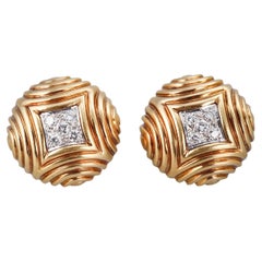 Orecchini a bottone in oro 18k con diamanti Van Cleef & Arpels 1960