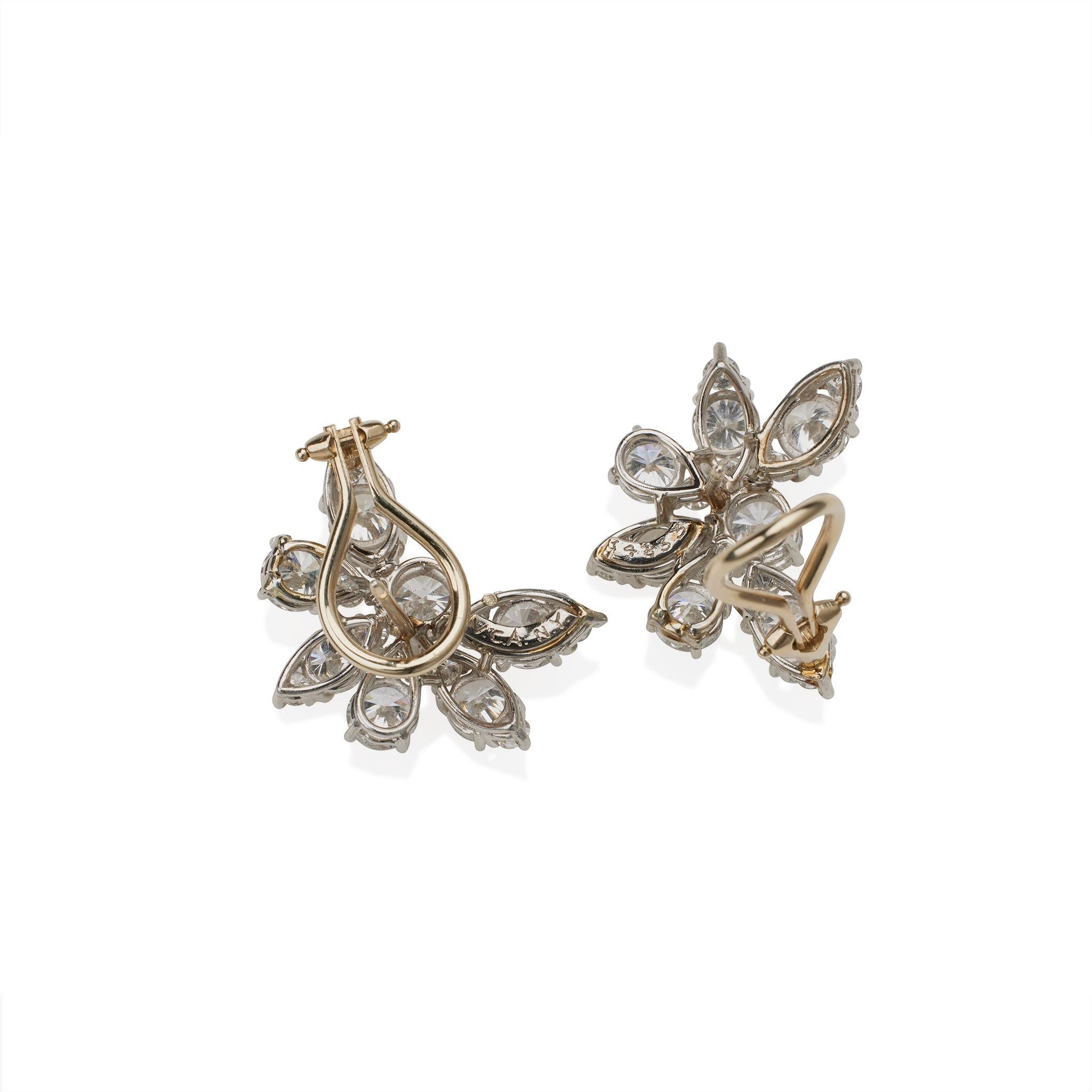 Women's or Men's Van Cleef & Arpels 1960s Diamond Clip Earrings For Sale