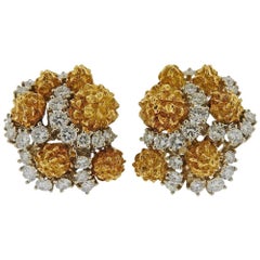 Pendientes de diamantes Van Cleef & Arpels de oro de los años 60