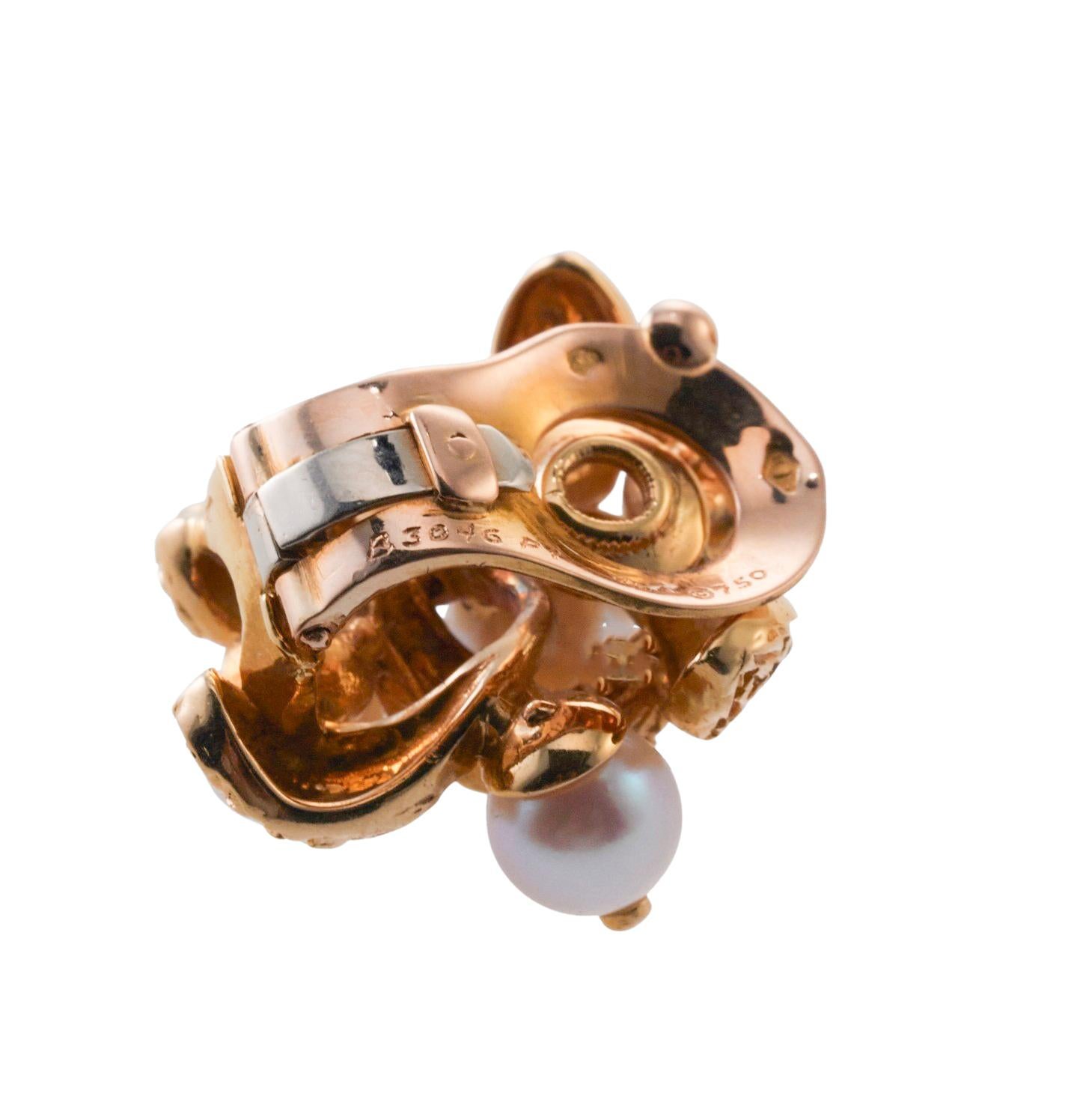 Van Cleef & Arpels 1960er Jahre Perlen-Ohrringe aus Gold (Rundschliff) im Angebot