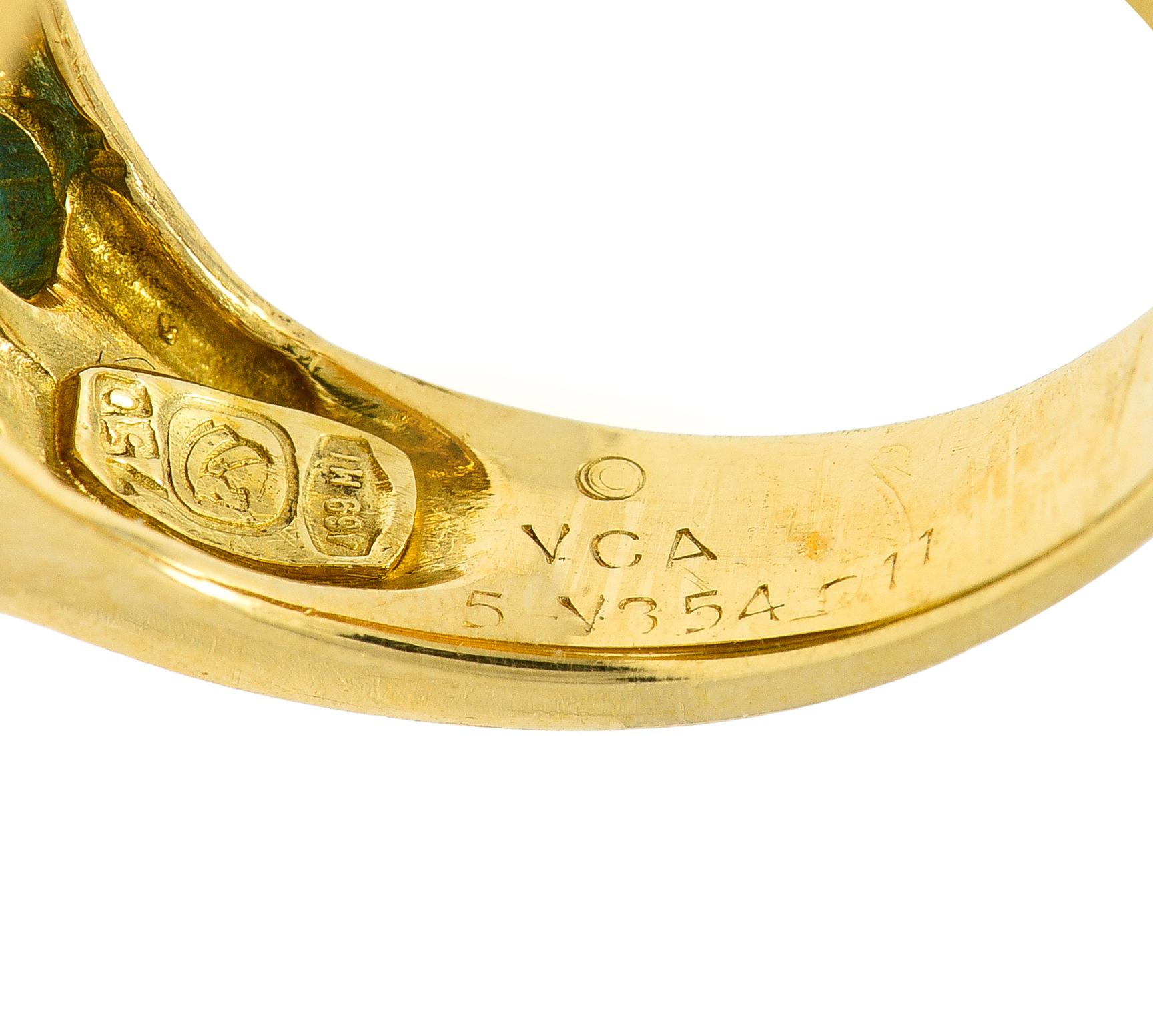 Van Cleef & Arpels 1960's Turquoise 18K Yellow Gold Textured Loop Vintage Ring 2