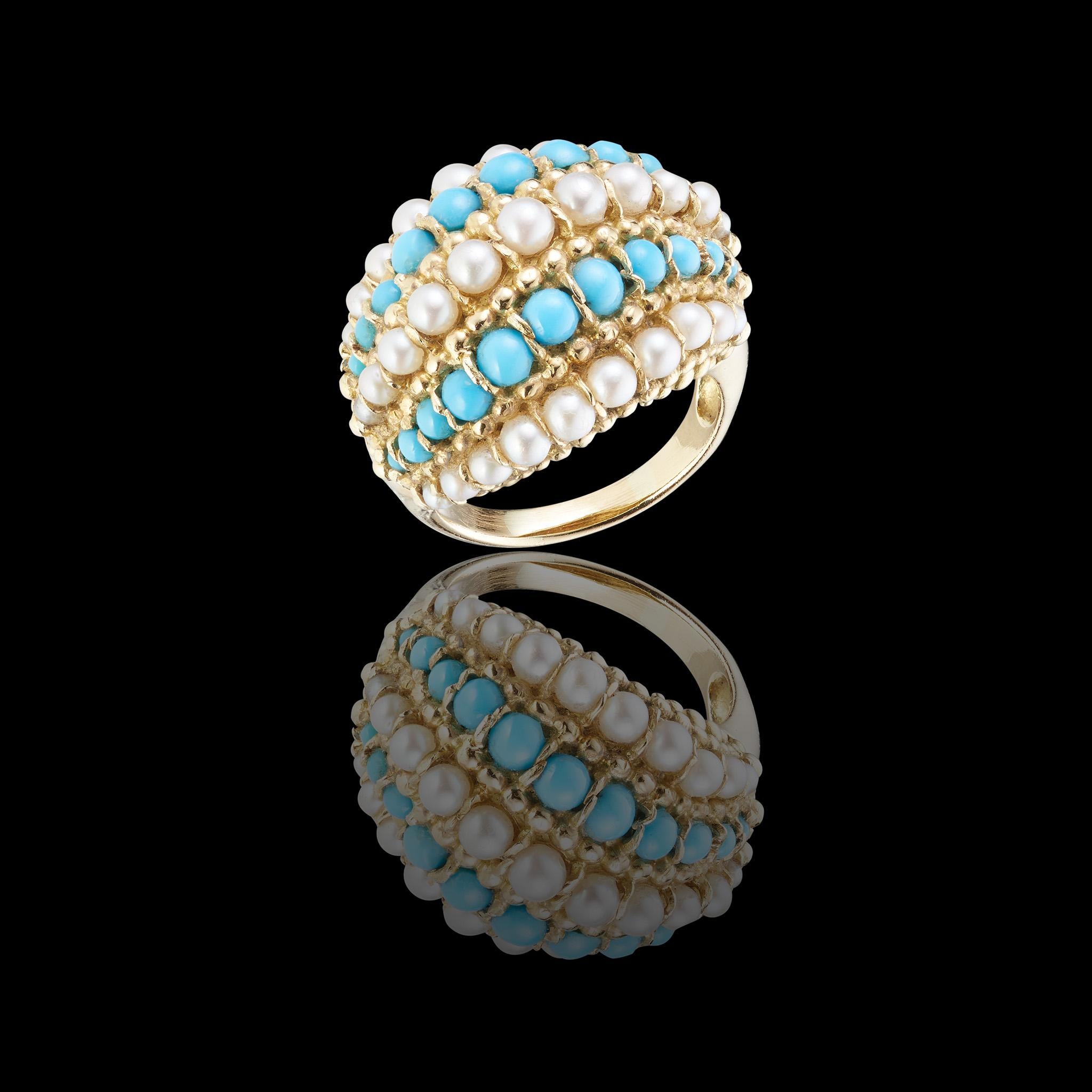 Van Cleef And Arpels 1960s Ring in 18 carats Yellow Gold , Turquoises and Pearls.
-SIGNED: V C A.
-NUMBERED: B 1859.
-SIZE: 52.
-WEIGHT: 13,7 grams.
-H:10 mm X W:15mm.