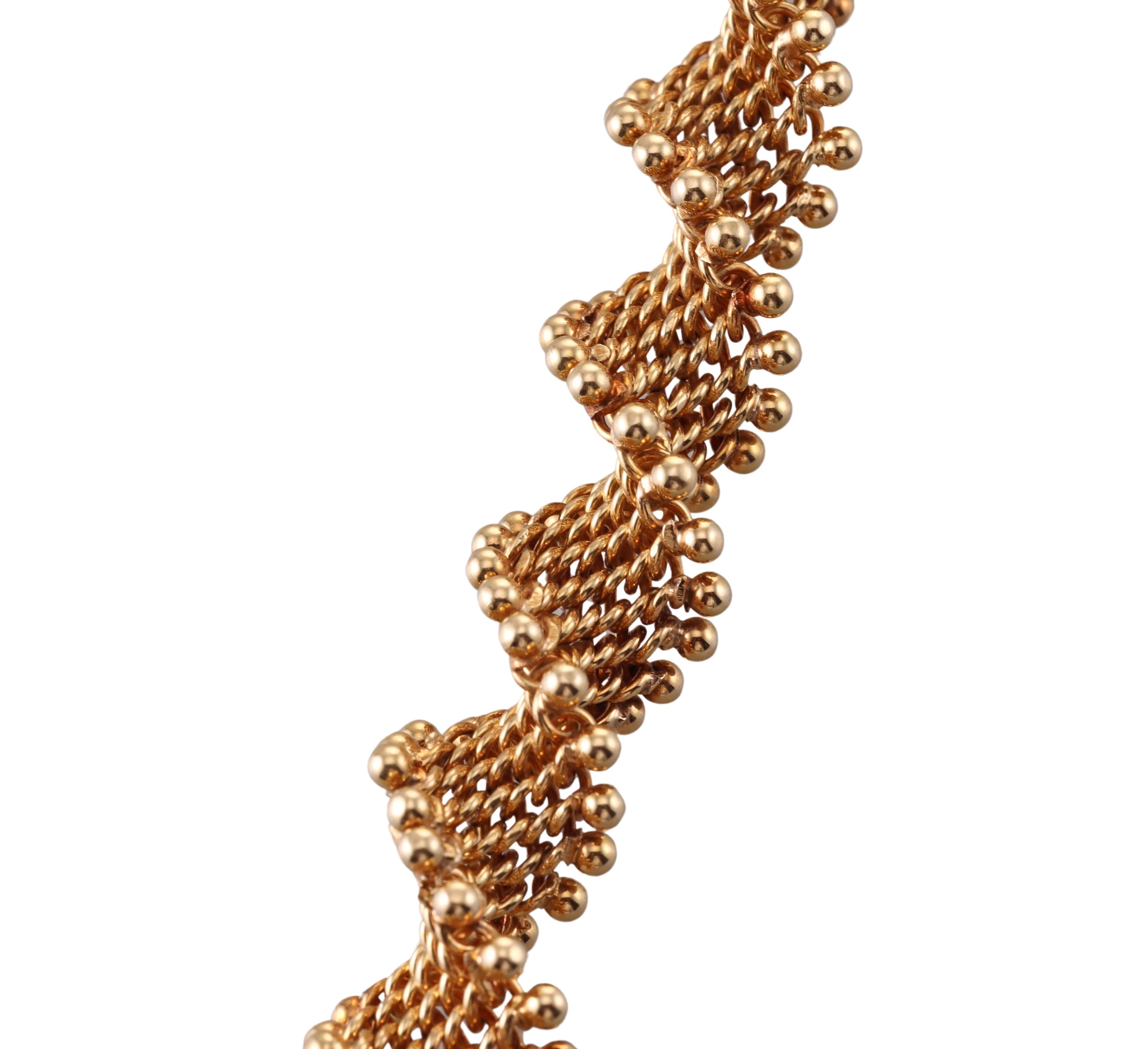 Van Cleef & Arpels 1960s Twisted Link Gold Bracelet In Excellent Condition For Sale In New York, NY