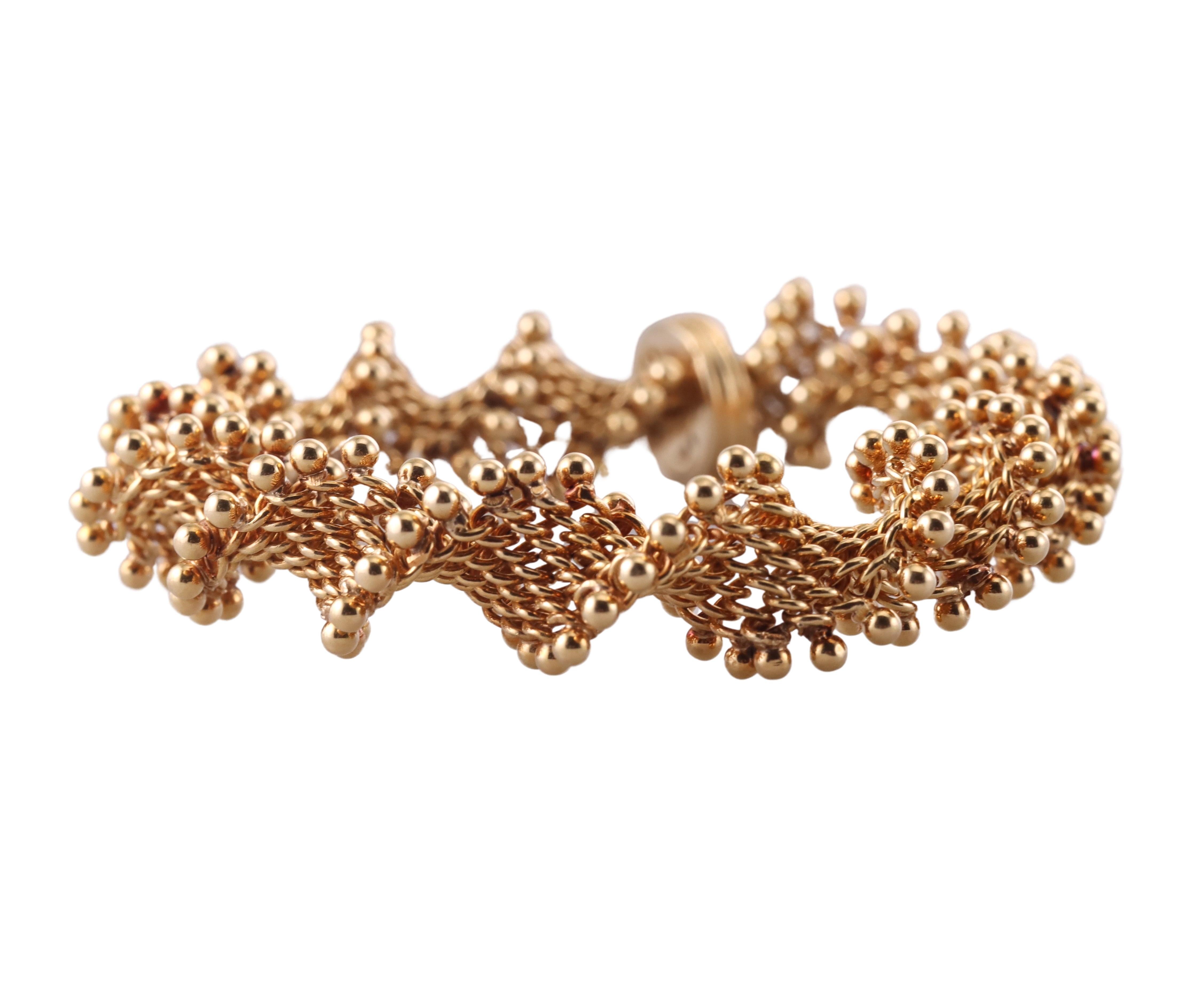 Van Cleef & Arpels 1960s Twisted Link Gold Bracelet For Sale 3