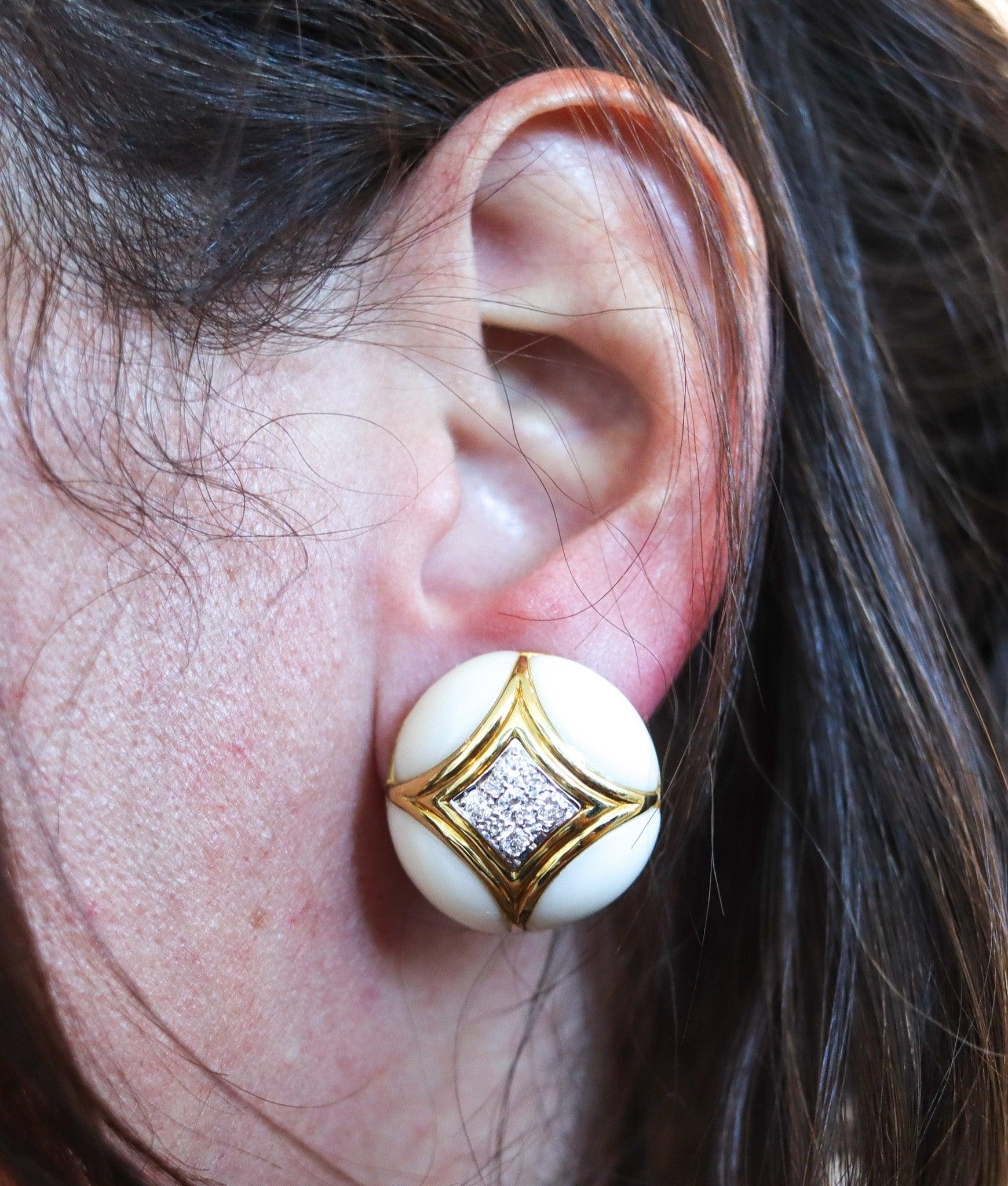 Modernist VAN CLEEF & ARPELS 1970 Coral Earrings In 18Kt Gold With 1.68 Ctw VS Diamonds For Sale