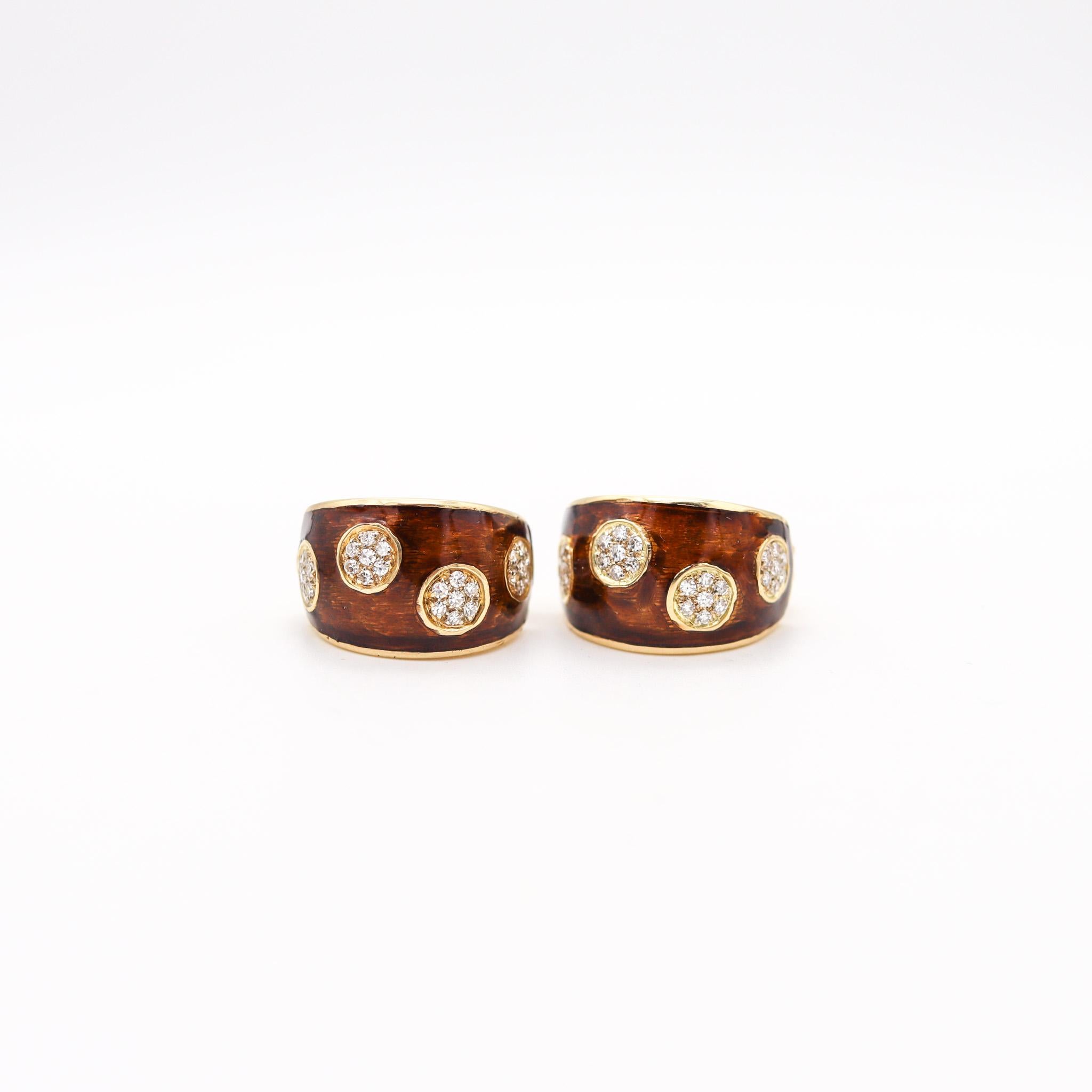 Modernist Van Cleef & Arpels 1970 Enameled Earrings In 18Kt Gold With 1.68 Ctw in Diamonds For Sale