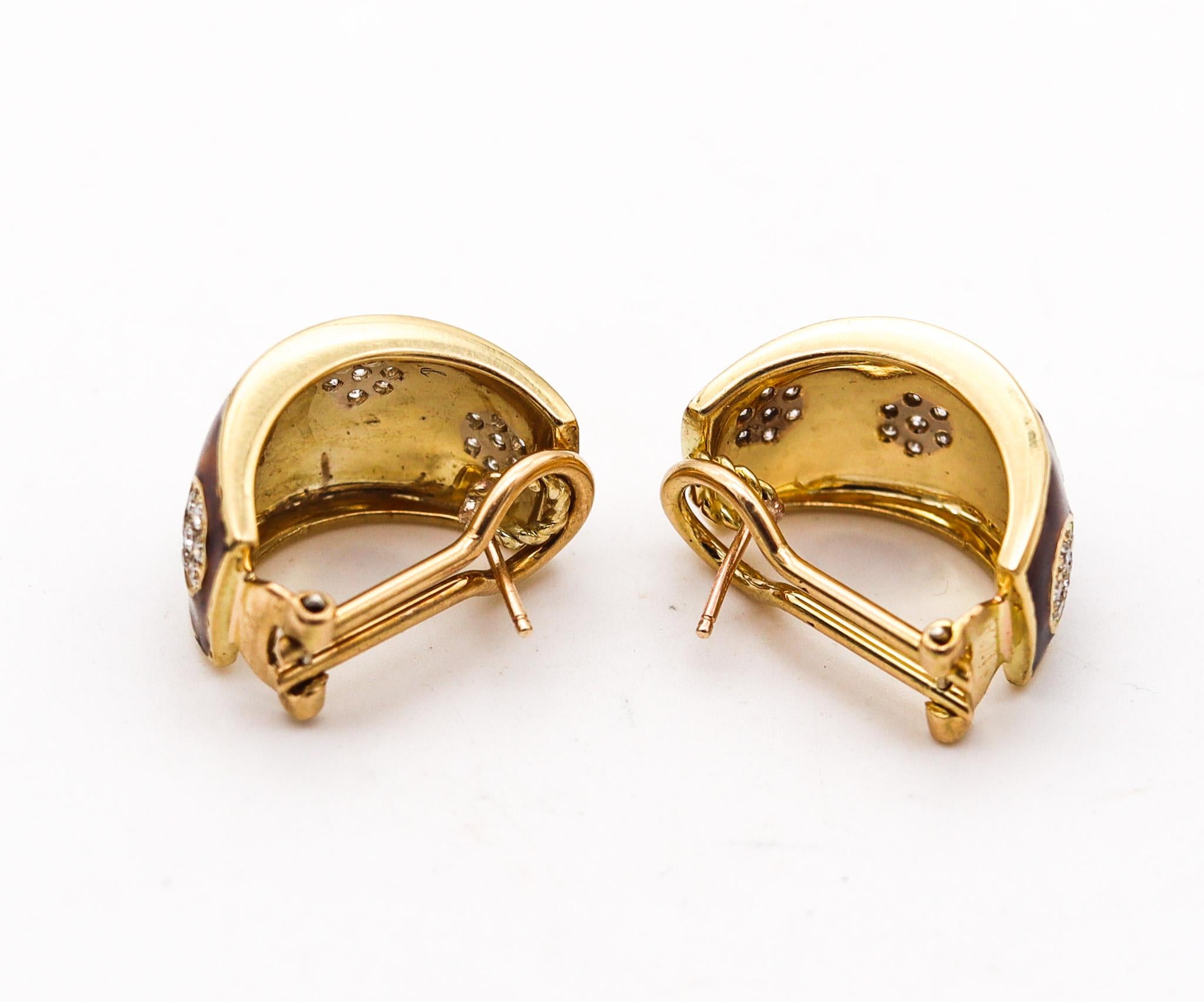 Brilliant Cut Van Cleef & Arpels 1970 Enameled Earrings In 18Kt Gold With 1.68 Ctw in Diamonds For Sale