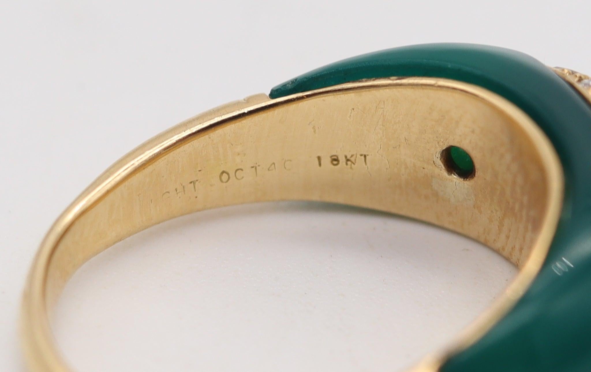 VAN CLEEF & ARPELS 1970 Paris Bombe Ring In 18Kt Gold Diamonds And Chrysoprase In condizioni ottime in vendita a Miami, FL