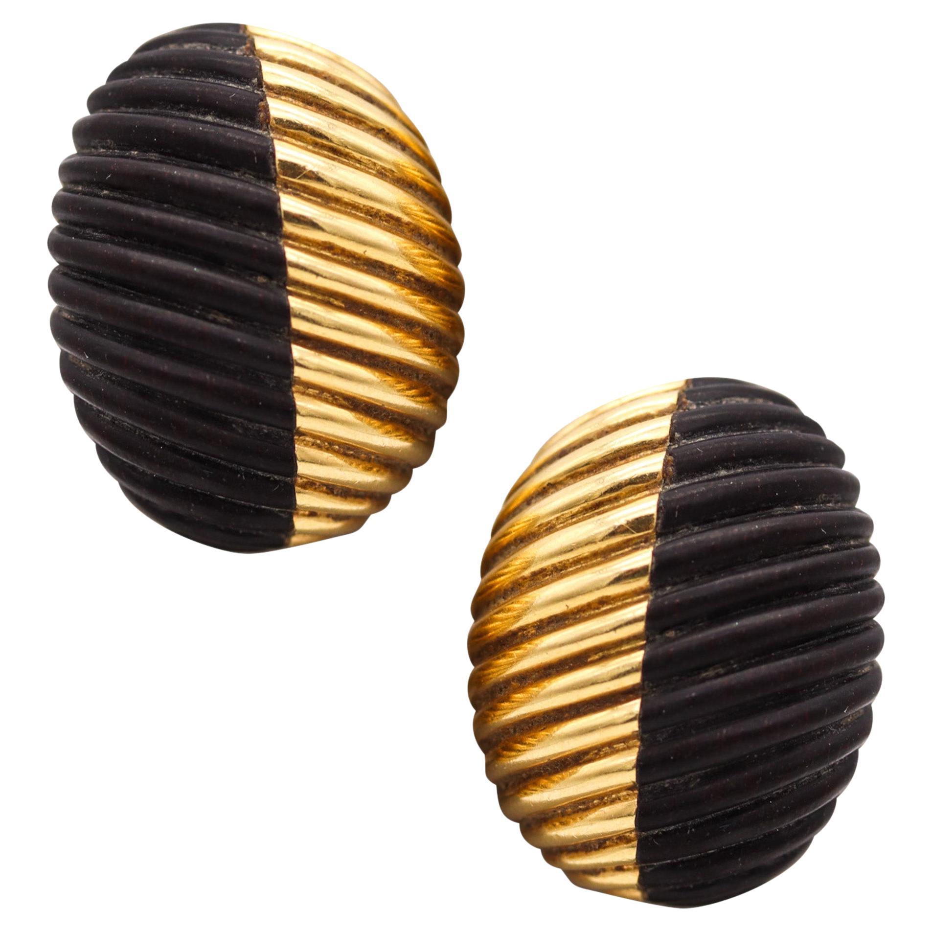 Van Cleef & Arpels 1970 Paris Clips On Earrings In 18Kt Gold With Carved Wood For Sale