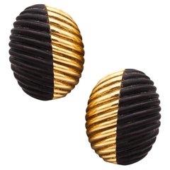 Van Cleef & Arpels 1970 Paris Clips On Earrings In 18Kt Gold With Carved Wood