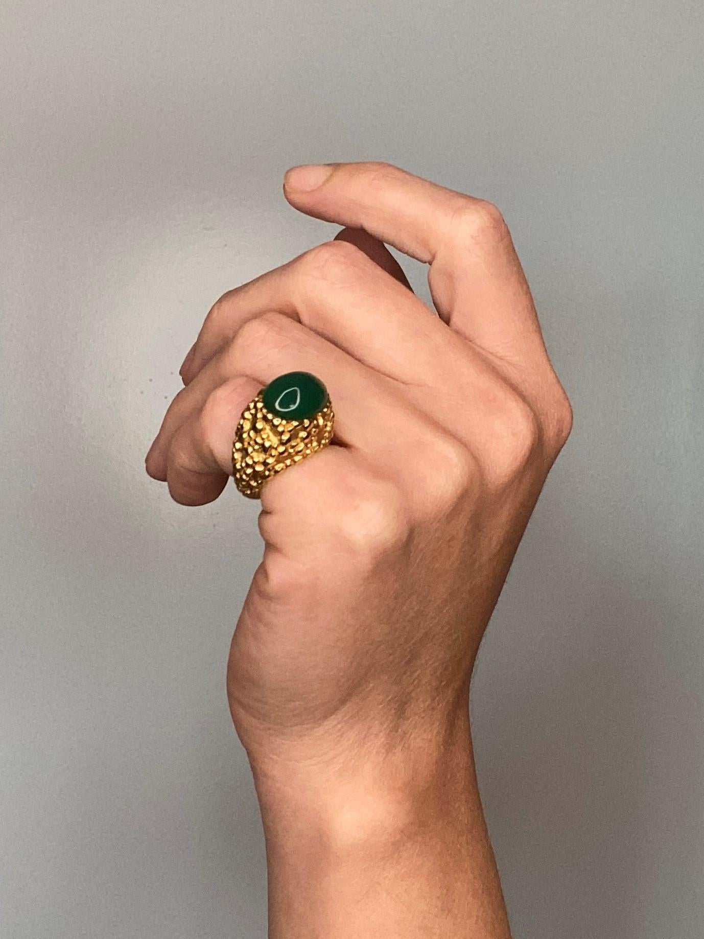 Van Cleef & Arpels 1970 Paris Cocktail Ring 18kt Gold with 8.27 Cts Chrysoprase 4