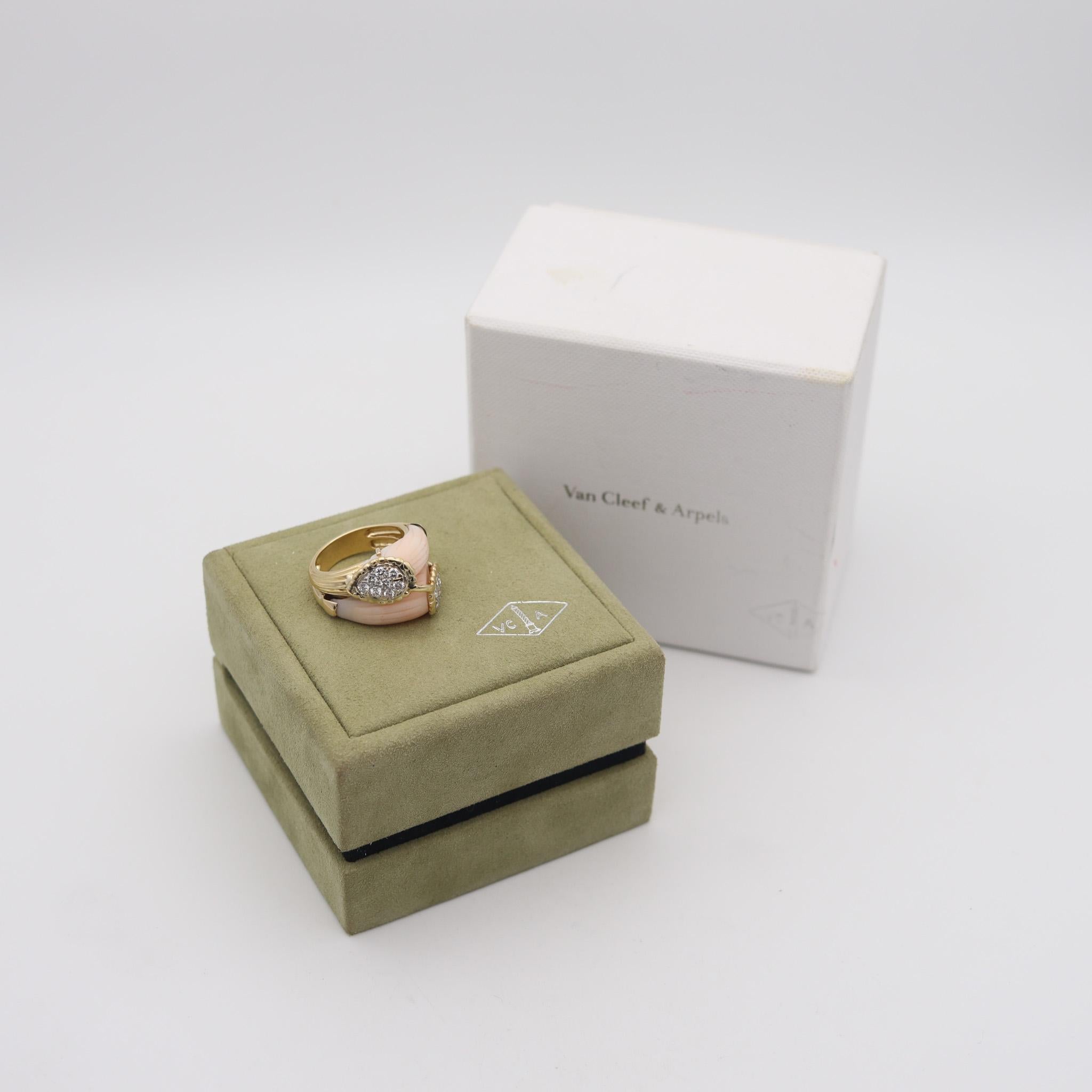 Van Cleef & Arpels 1970 Paris Double Corals Ring In 18Kt Gold With VS Diamonds For Sale 2