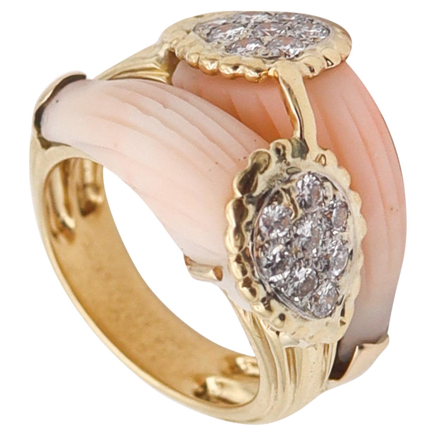 Van Cleef & Arpels 1970 Paris Double Corals Ring In 18Kt Gold With VS Diamonds For Sale