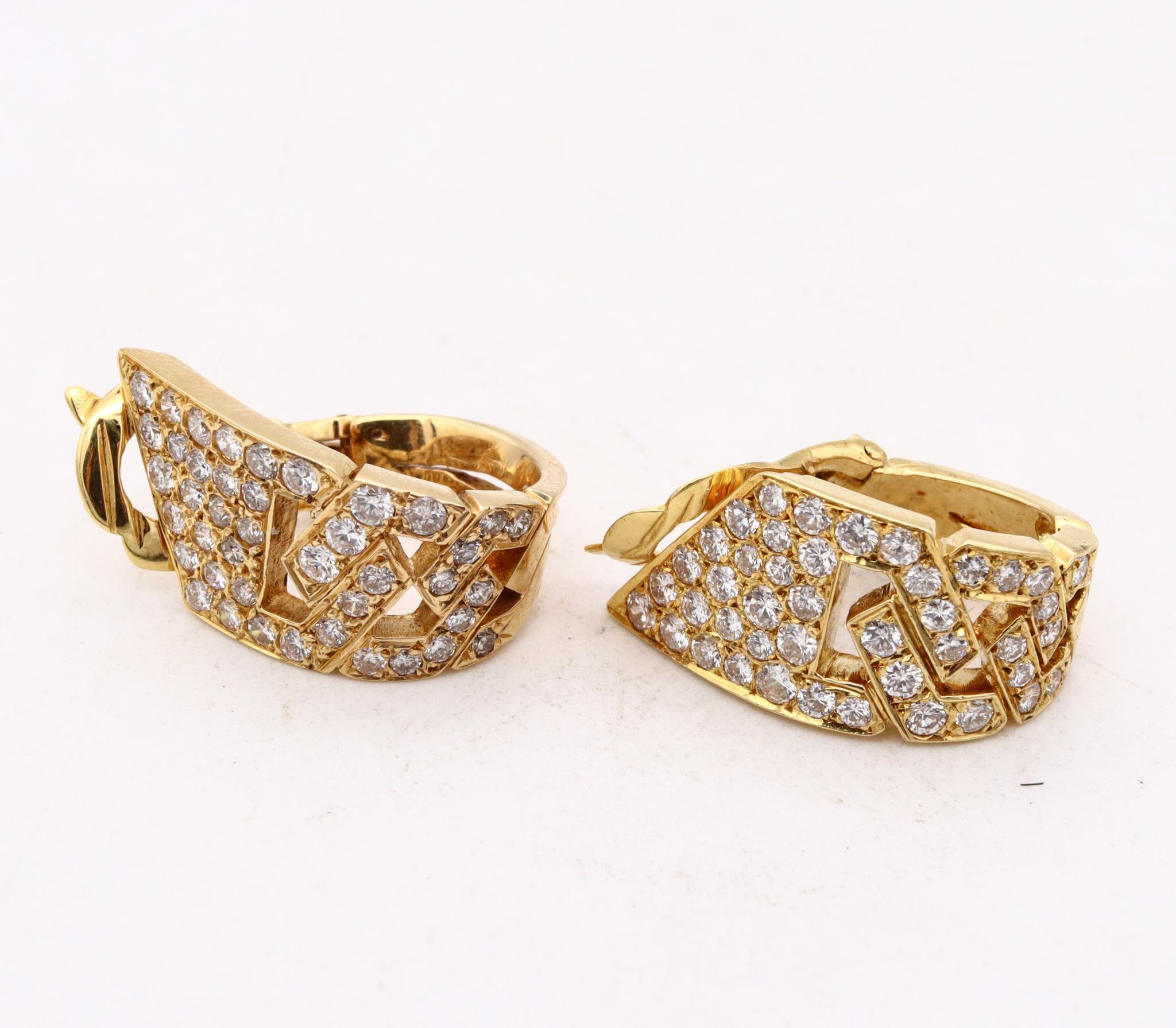 Brilliant Cut Van Cleef & Arpels 1970 Paris Hoop Clip Earrings in 18Kt Gold 4.20Cts Diamonds For Sale