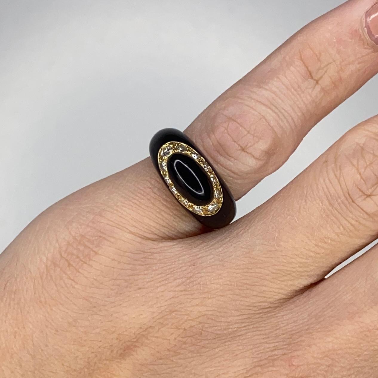 Van Cleef & Arpels 1970 Paris Onyx Bombe Ring in 18Kt Yellow Gold with Diamonds 1