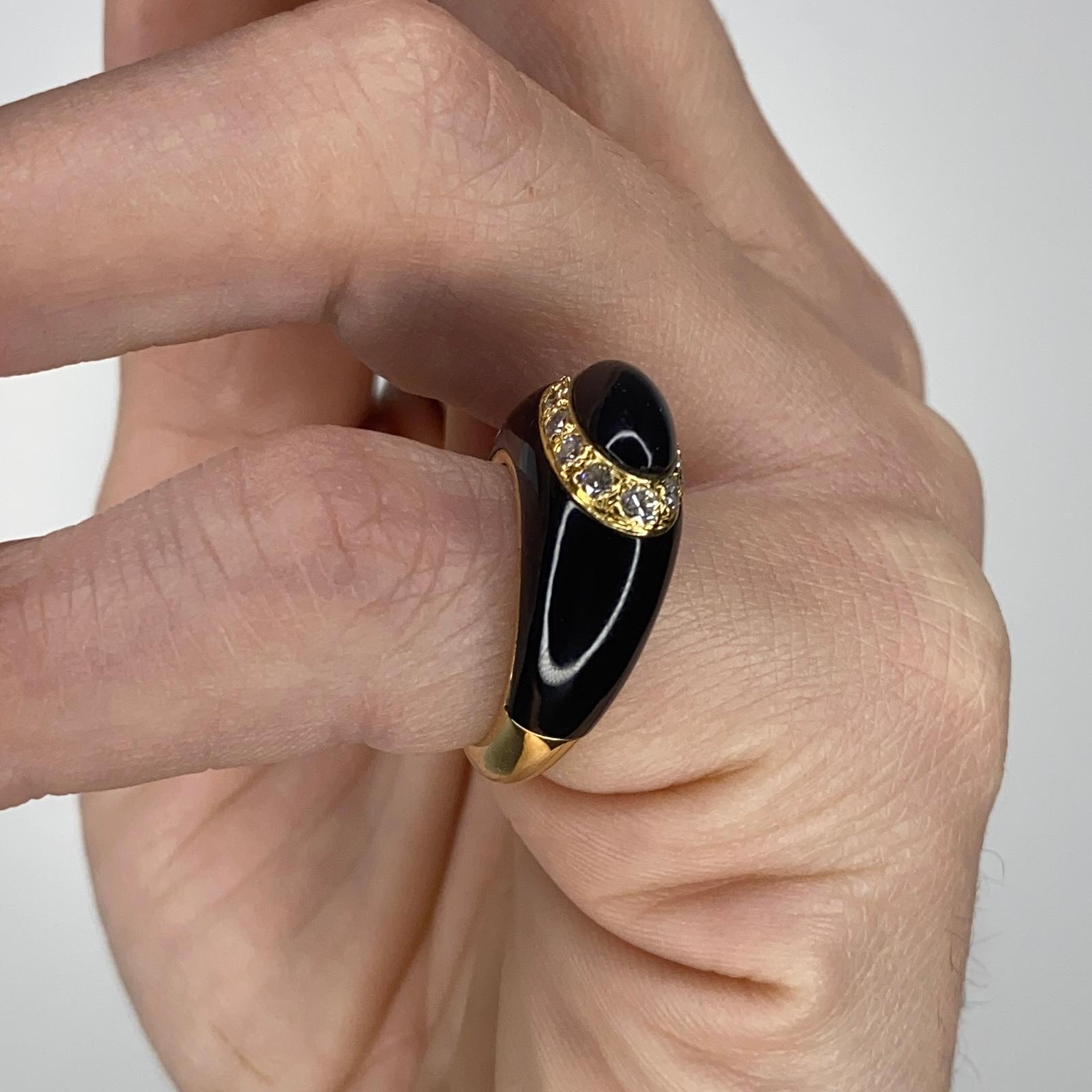 Van Cleef & Arpels 1970 Paris Onyx Bombe Ring in 18Kt Yellow Gold with Diamonds 2