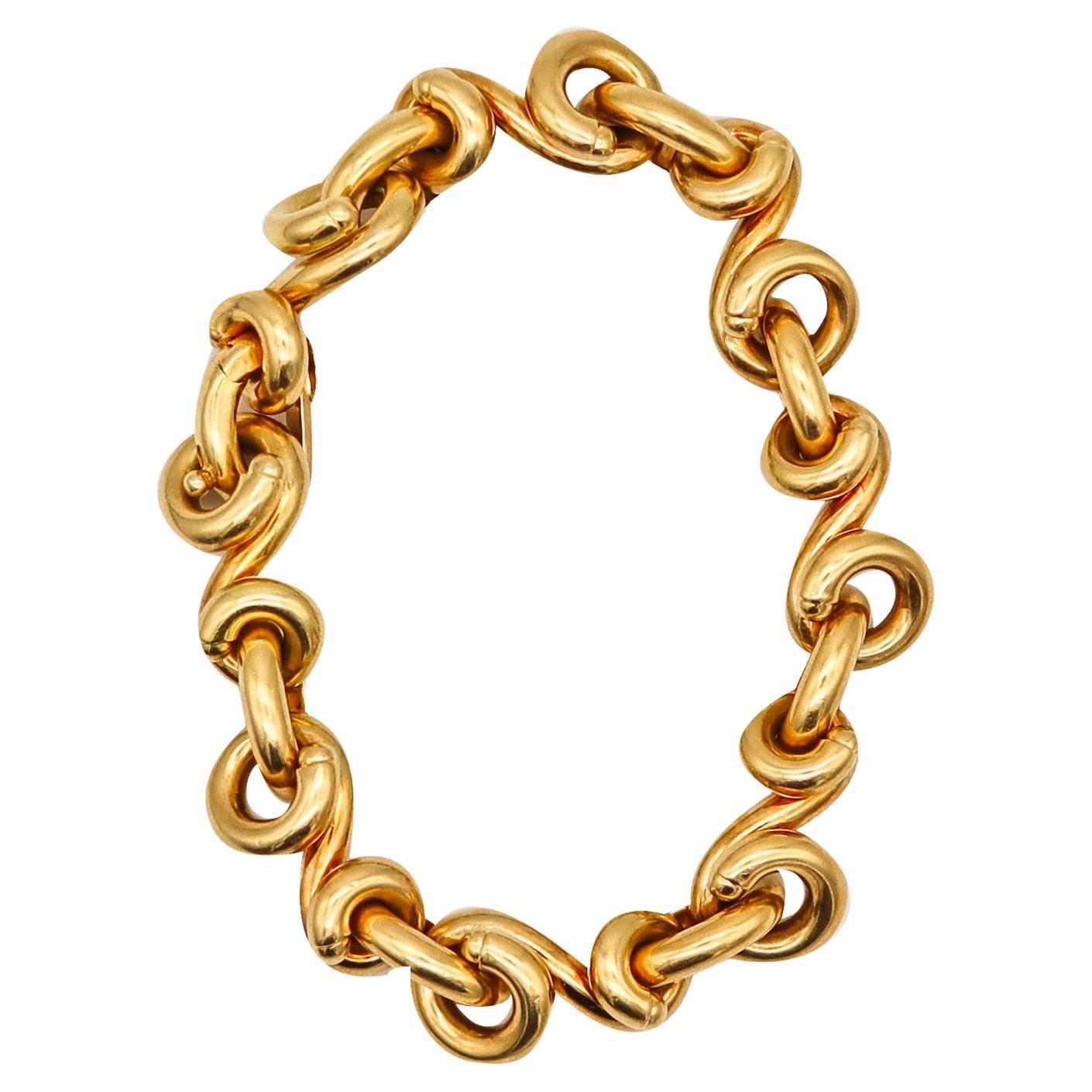 Van Cleef & Arpels 1970 Paris Twisted Links Bracelet in 18 Kt Yellow Gold