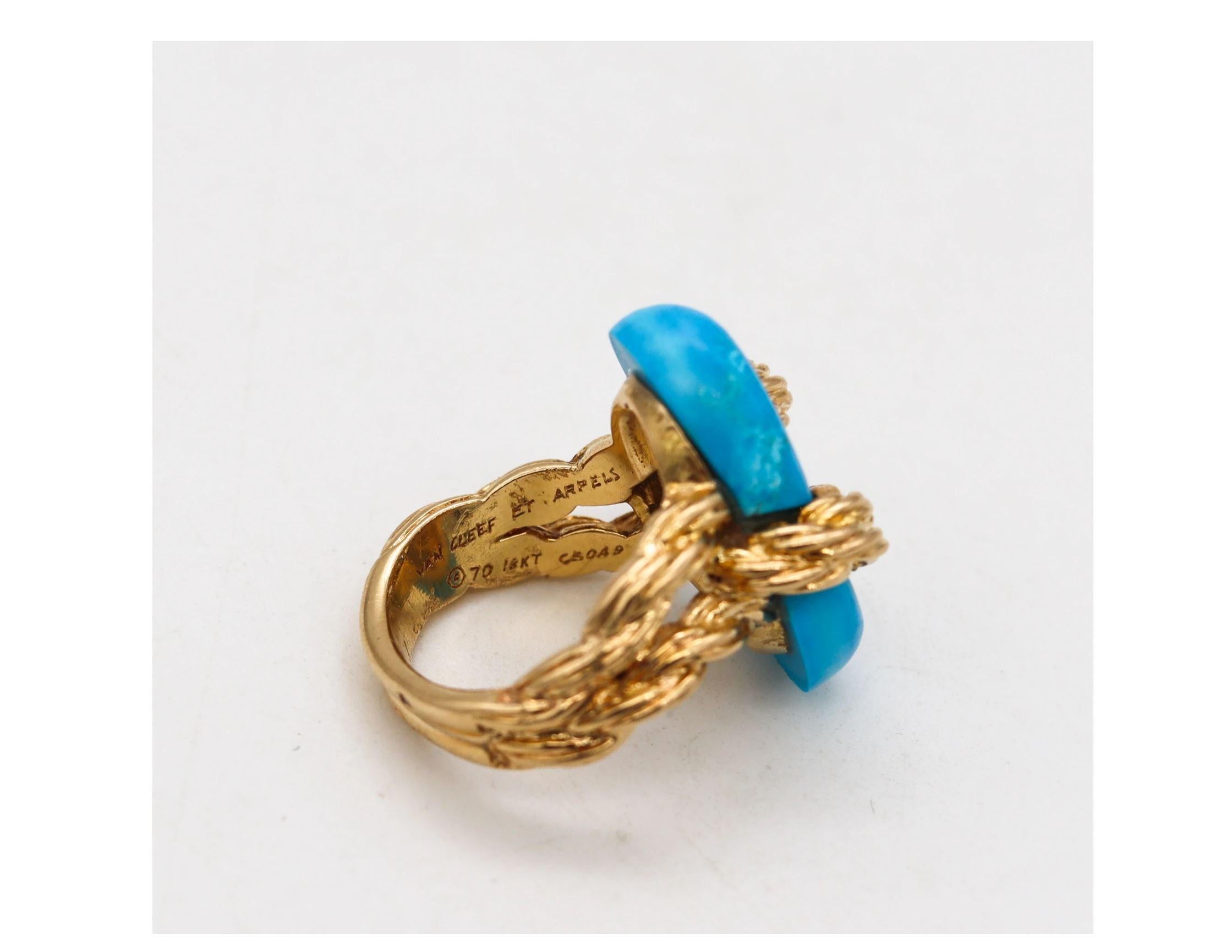 Van Cleef & Arpels 1970 Paris Twisted Ropes Cocktail Ring 18kt Gold Turquoise In Excellent Condition In Miami, FL