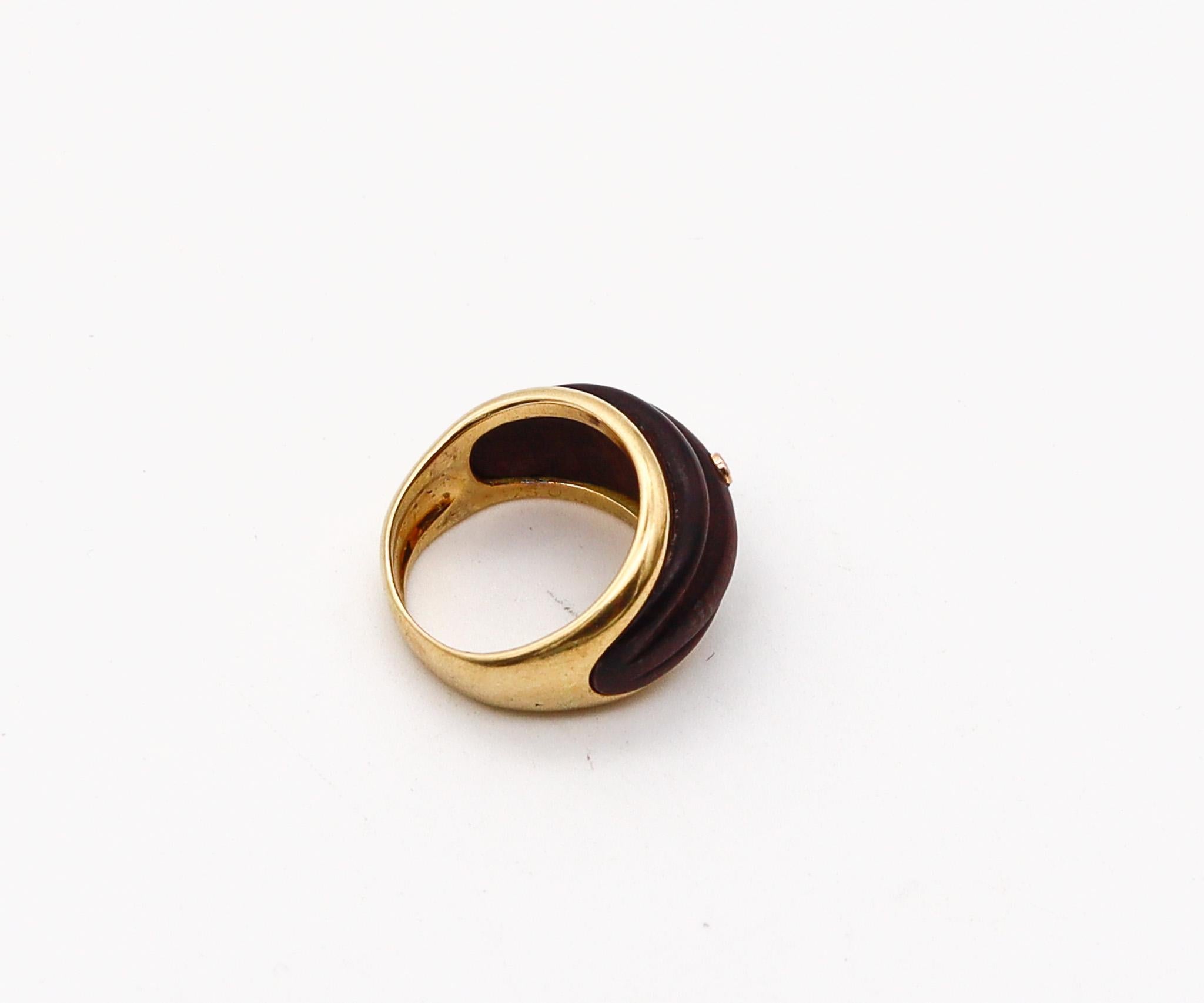 Brilliant Cut Van Cleef & Arpels 1970 Paris Wood Cocktail Ring In 18Kt Yellow Gold And Diamond For Sale