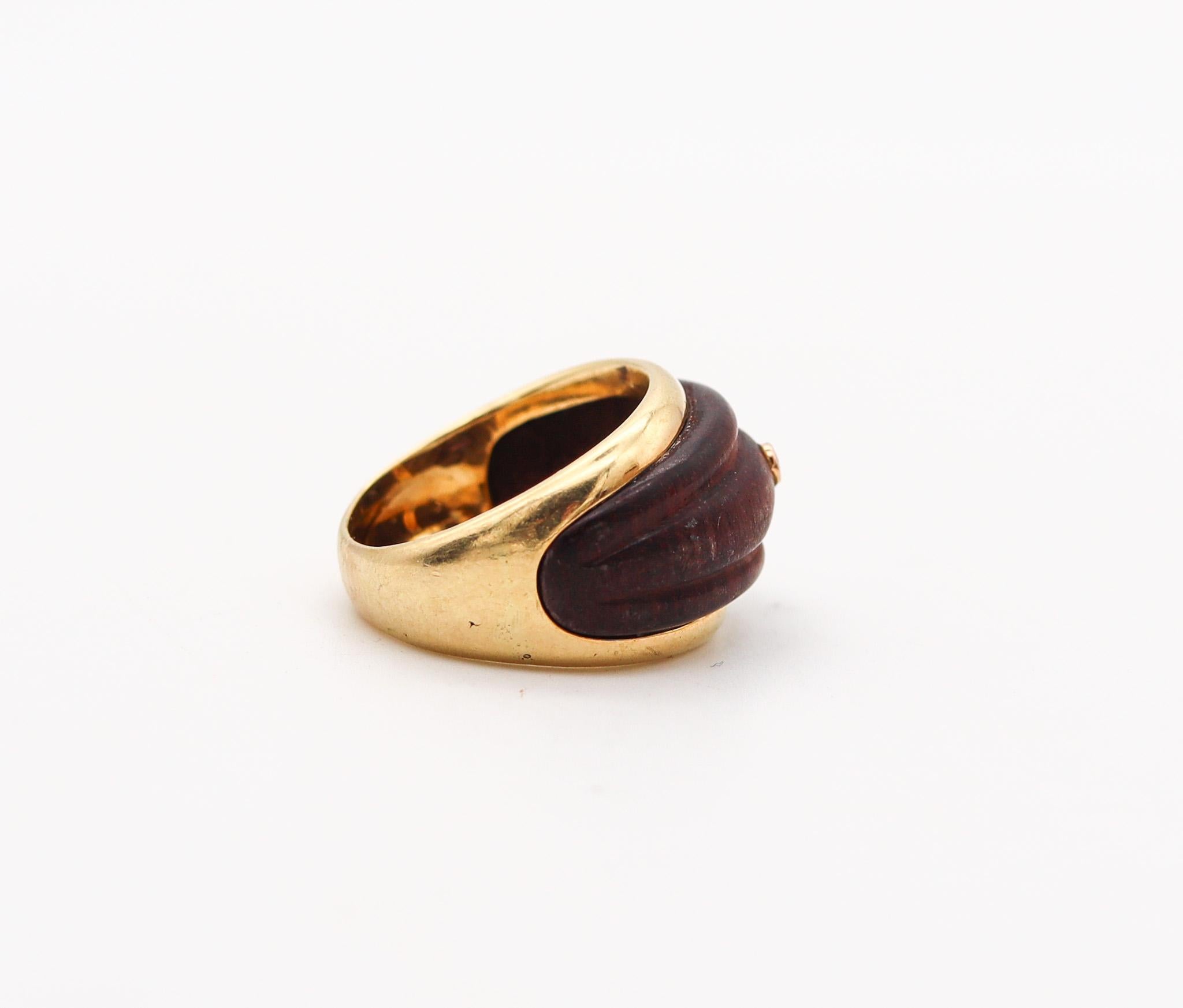 Van Cleef & Arpels 1970 Paris Wood Cocktail Ring In 18Kt Yellow Gold And Diamond In Excellent Condition For Sale In Miami, FL