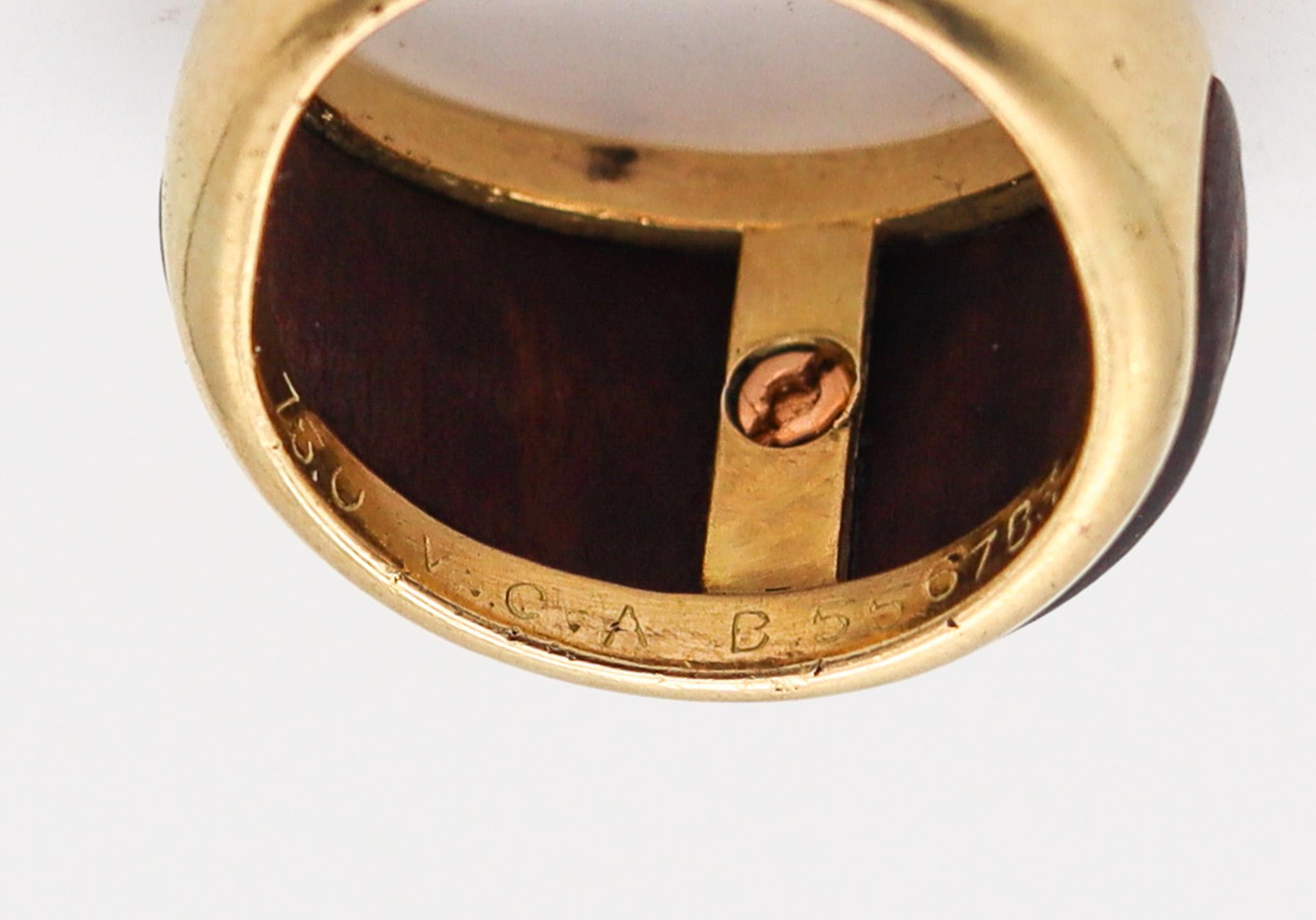 Van Cleef & Arpels 1970 Paris Wood Cocktail Ring In 18Kt Yellow Gold And Diamond For Sale 1