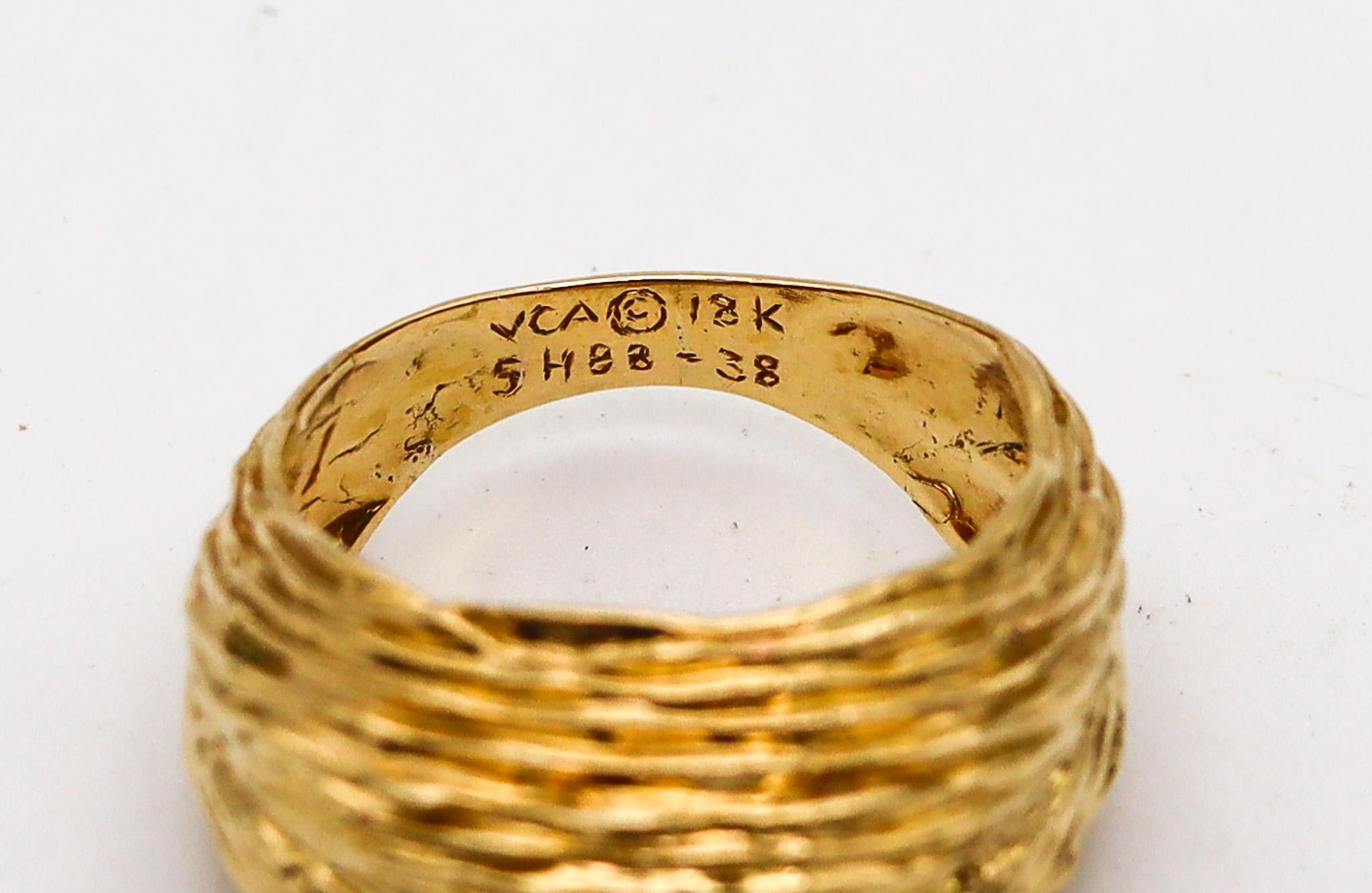 Van Cleef & Arpels 1970 Textured Cocktail Ring in Solid 18Kt Yellow Gold In Good Condition In Miami, FL