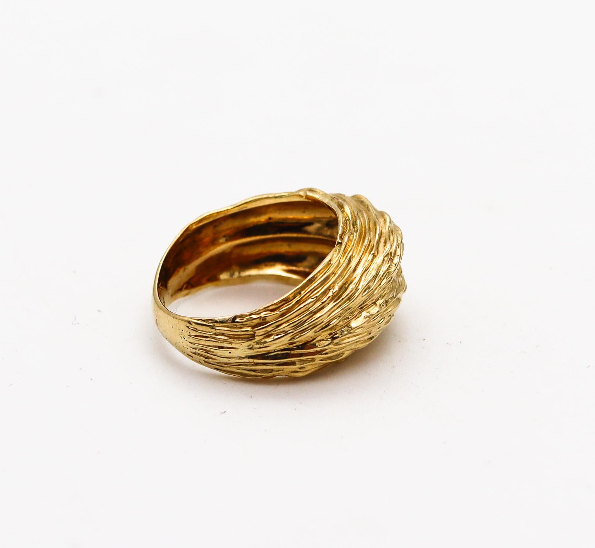 Women's Van Cleef & Arpels 1970 Textured Cocktail Ring in Solid 18Kt Yellow Gold