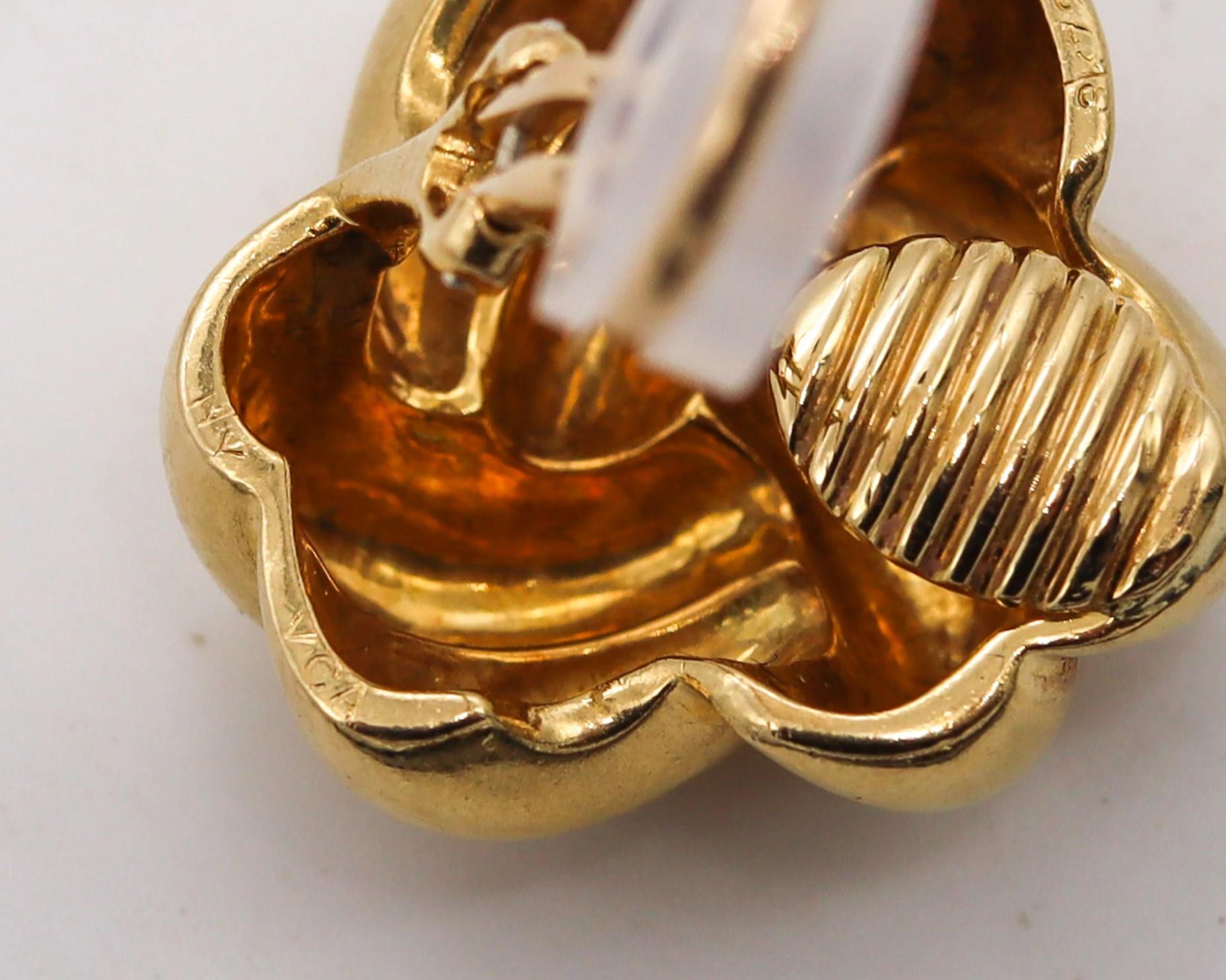 Van Cleef & Arpels 1970 Vintage-Knoten-Ohrclips aus massivem 18 Karat Gelbgold im Zustand „Hervorragend“ in Miami, FL