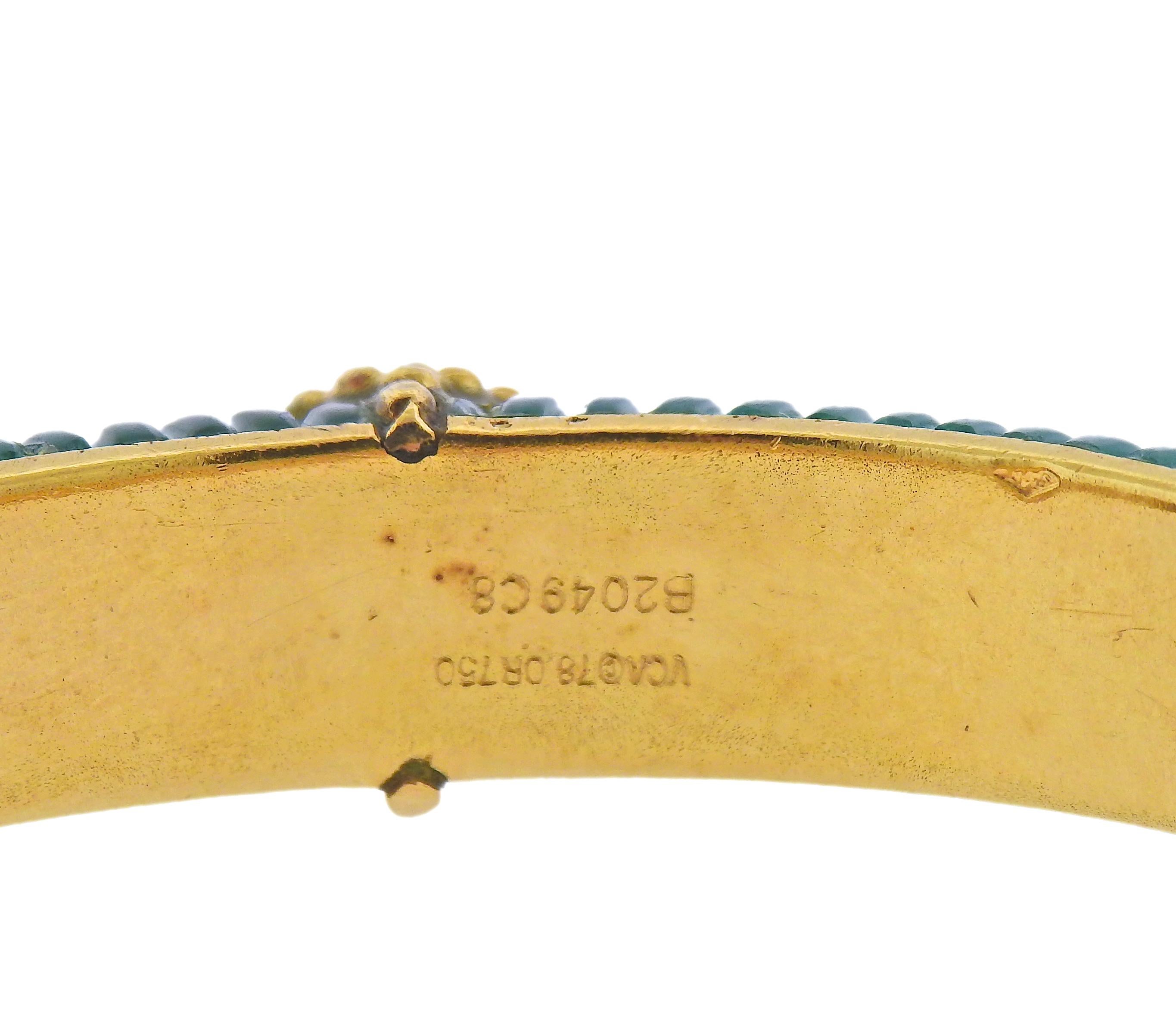 Van Cleef & Arpels 1970s Carved Chrysoprase Diamond Gold Bracelet In Excellent Condition In New York, NY