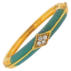 Van Cleef & Arpels 1970s Carved Chrysoprase Diamond Gold Bracelet