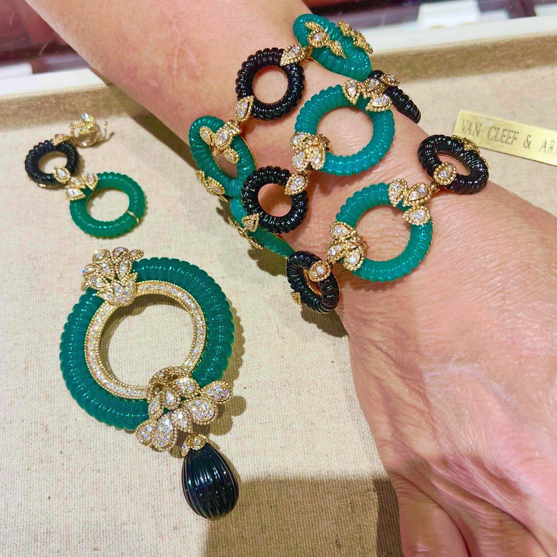 da uomo o donna Van Cleef & Arpels 1970 Collana Sautoir in Crisoprasio e Onice con Diamanti in vendita
