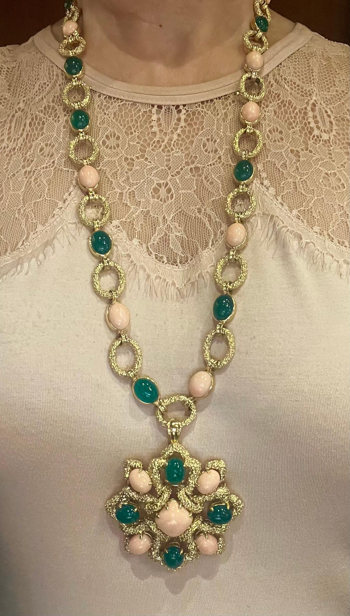 Van Cleef & Arpels 1970s Gold Coral Chrysoprase Delphe Pendant Necklace 2