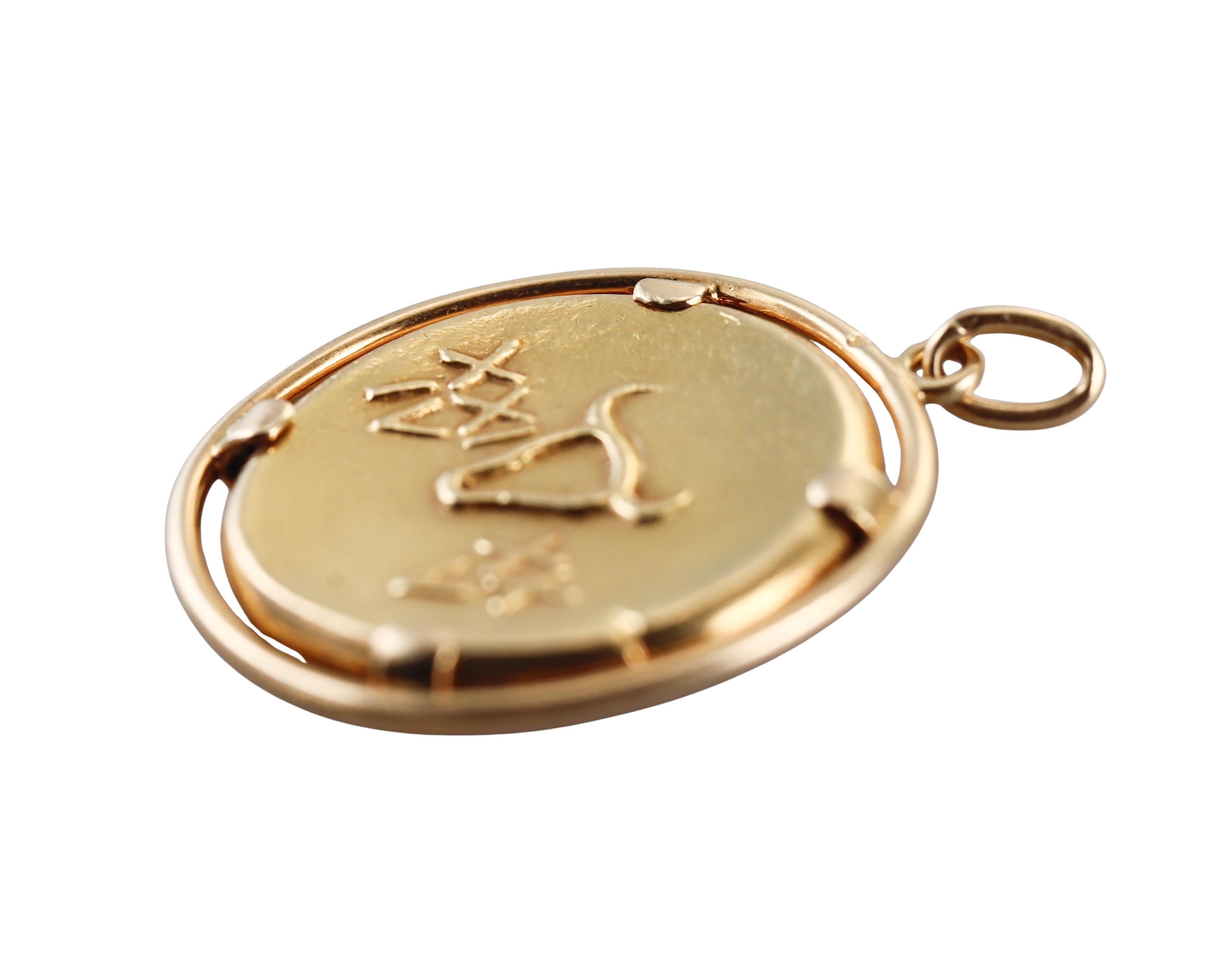 Women's or Men's Van Cleef & Arpels 1970s Taurus Zodiac Sign Gold Medallion Pendant For Sale