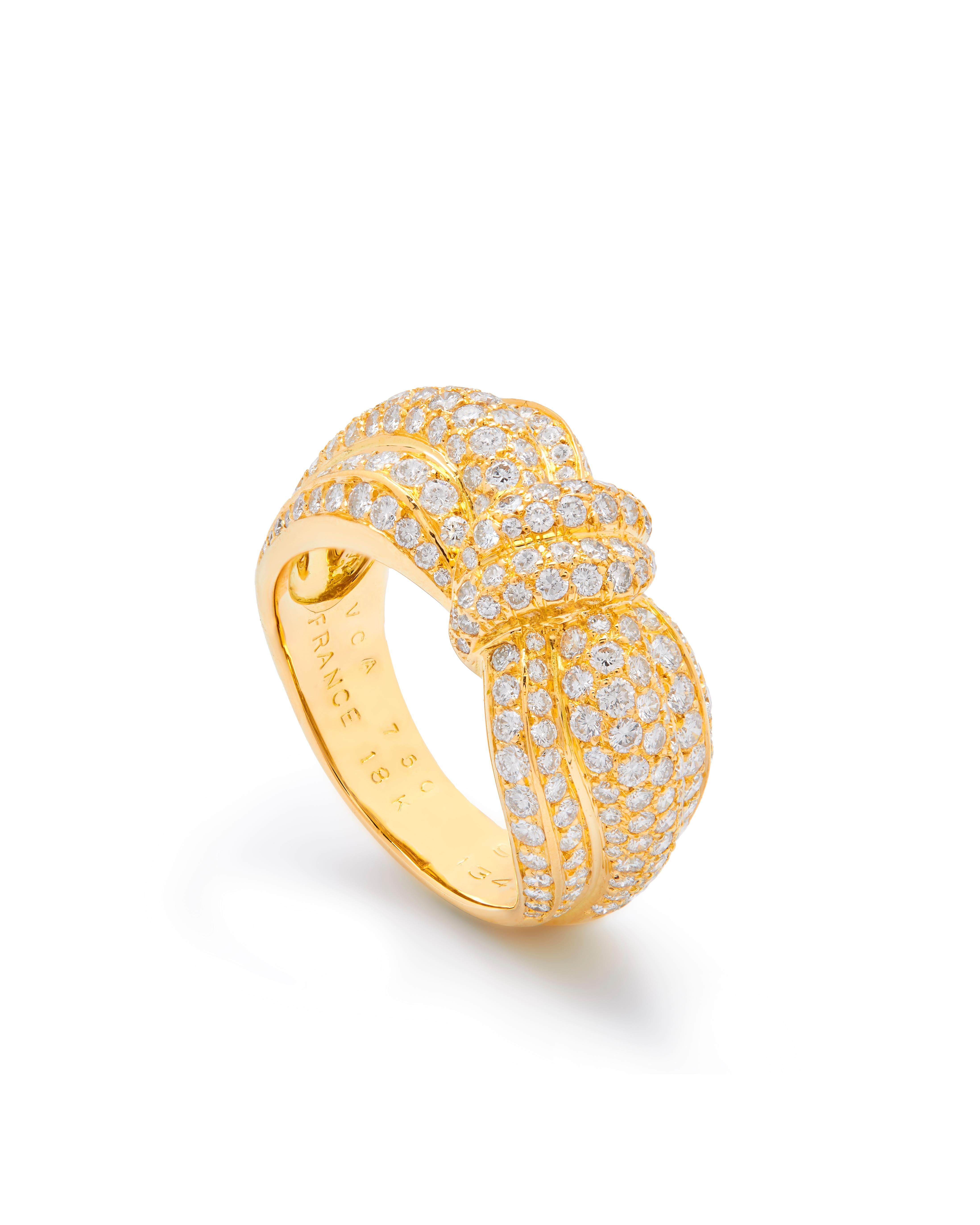 Brilliant Cut Van Cleef & Arpel’s 1970s Vintage diamond bow ring