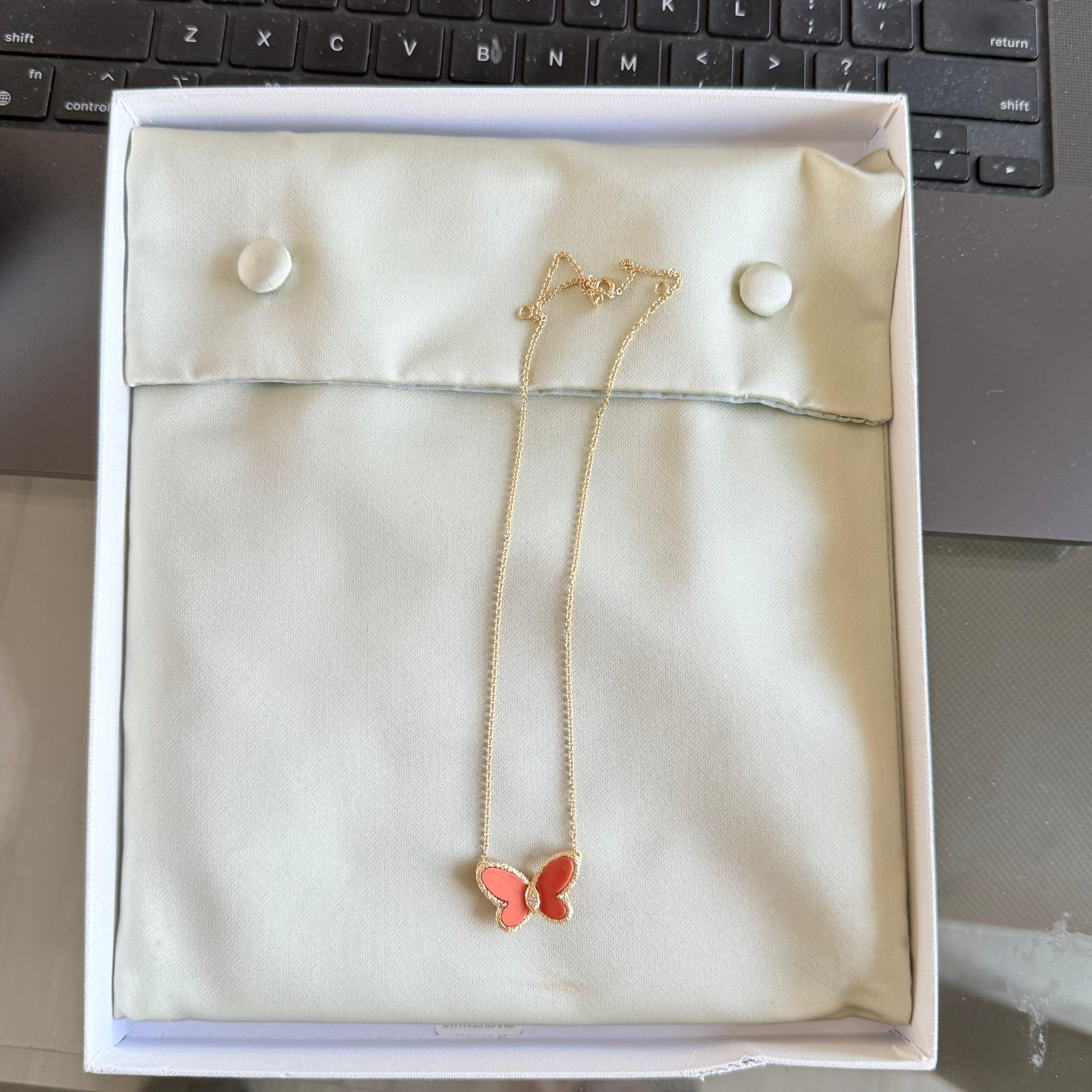 Van Cleef & Arpels 1971 NYC Rare Coral Papillon Necklace With Diamond 10