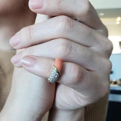 Van Cleef & Arpels 1975 Gem Set Coral Band in 18Kt Yellow Gold with VVS Diamonds