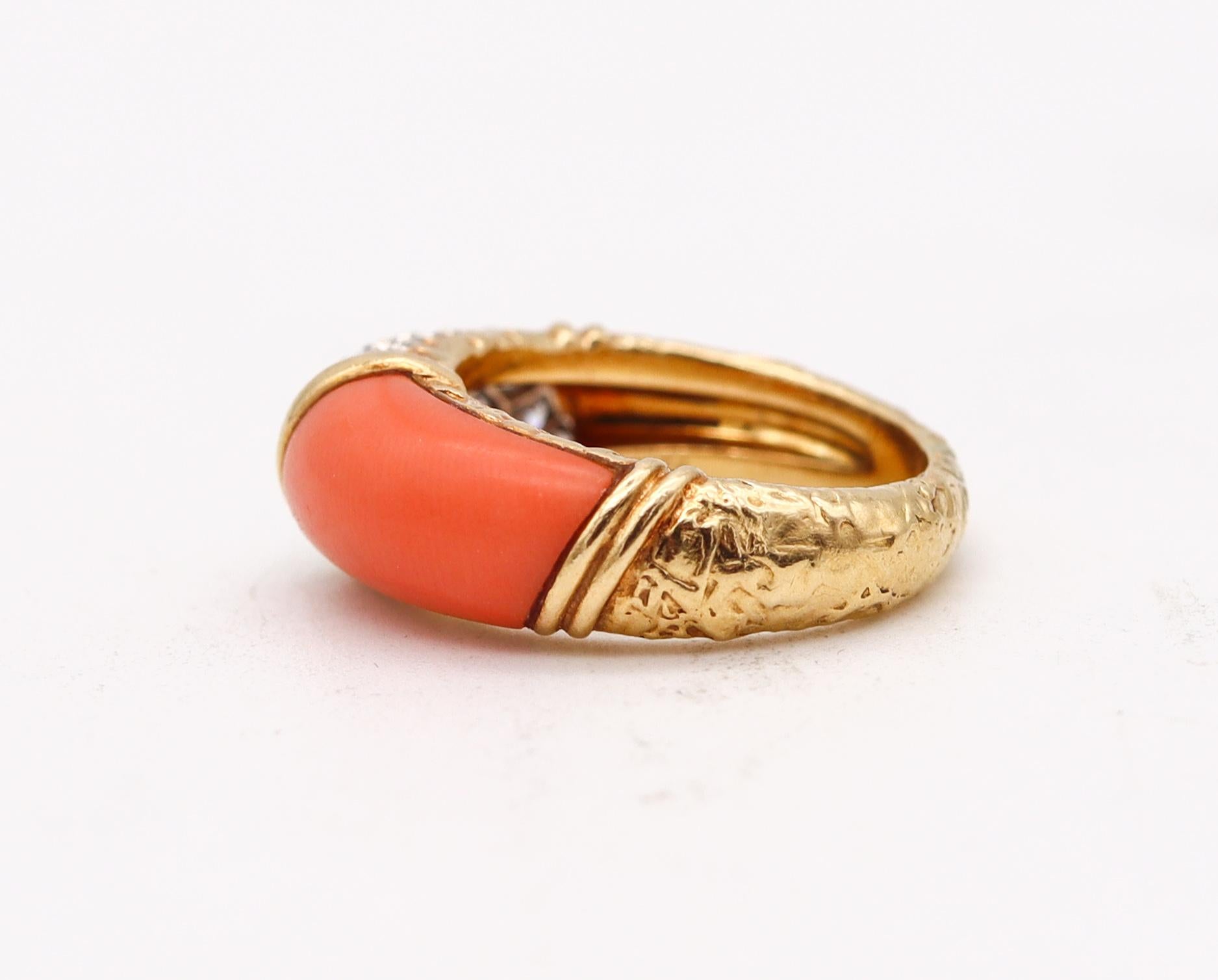 Modernist Van Cleef & Arpels 1975 Gem Set Coral Band in 18Kt Yellow Gold with VVS Diamonds For Sale