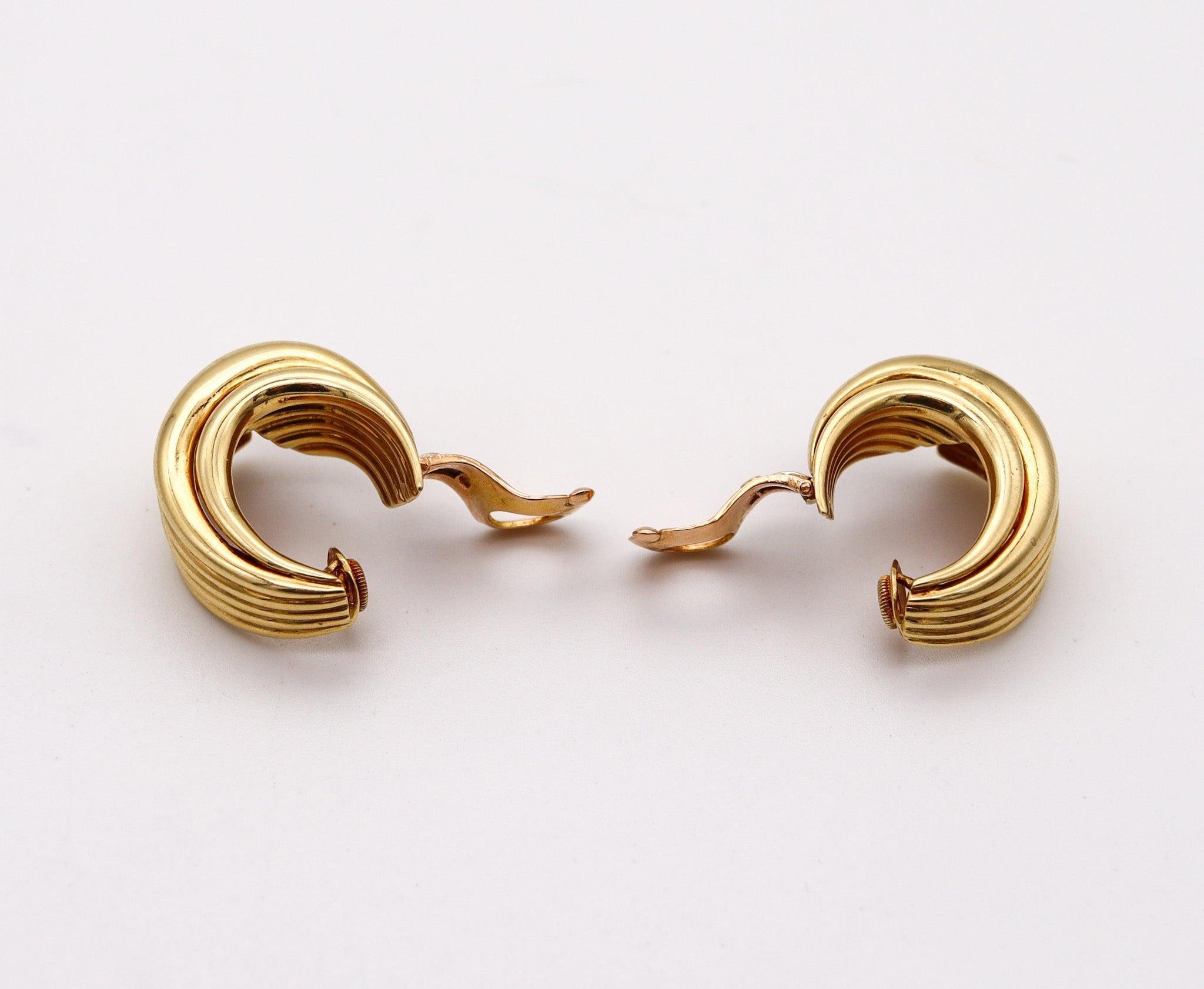 Women's VAN CLEEF & ARPELS 1975 Paris By Andre Vassort 18Kt Gold Fluted Clips Earrings