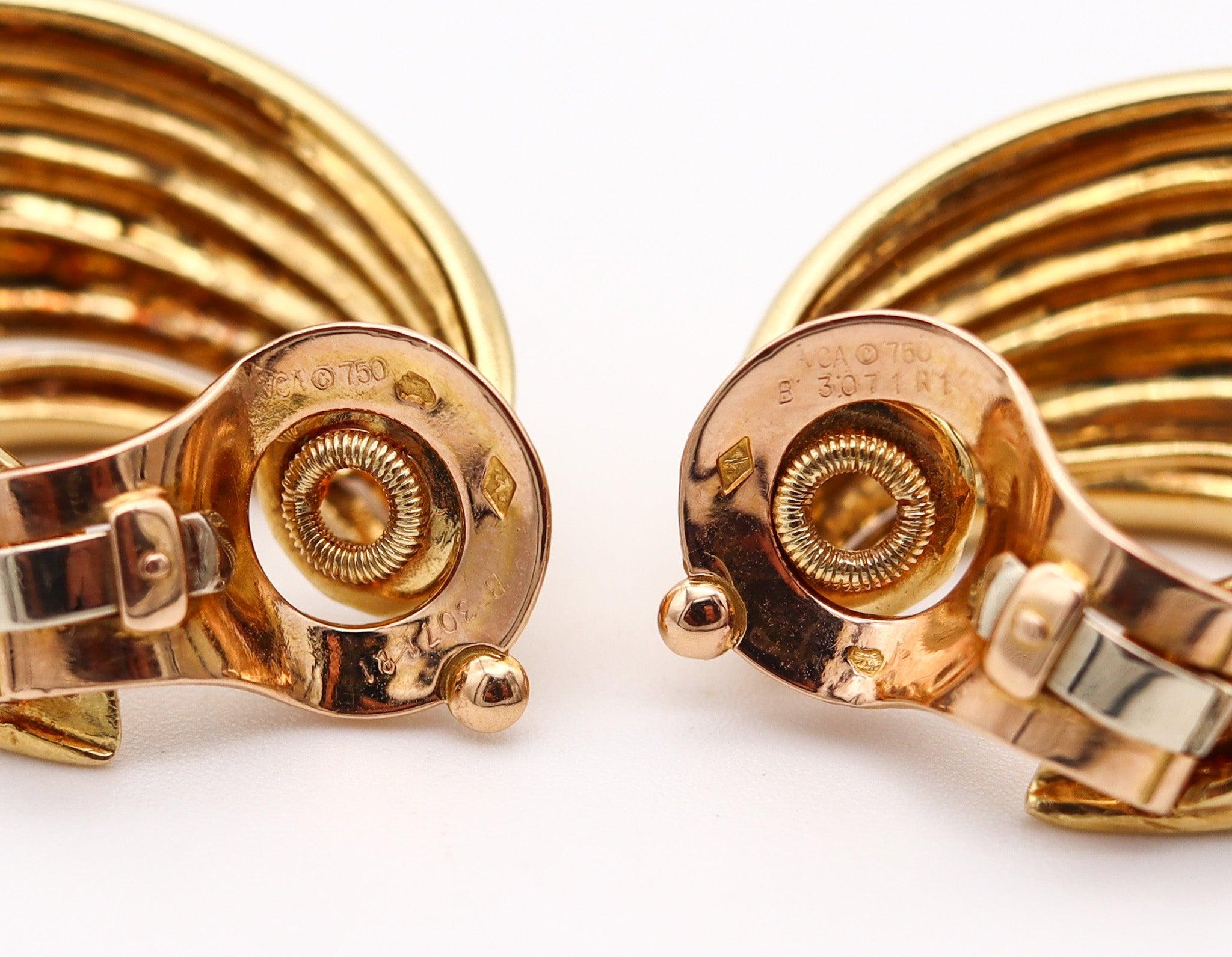 VAN CLEEF & ARPELS 1975 Paris By Andre Vassort 18Kt Gold Fluted Clips Earrings 3
