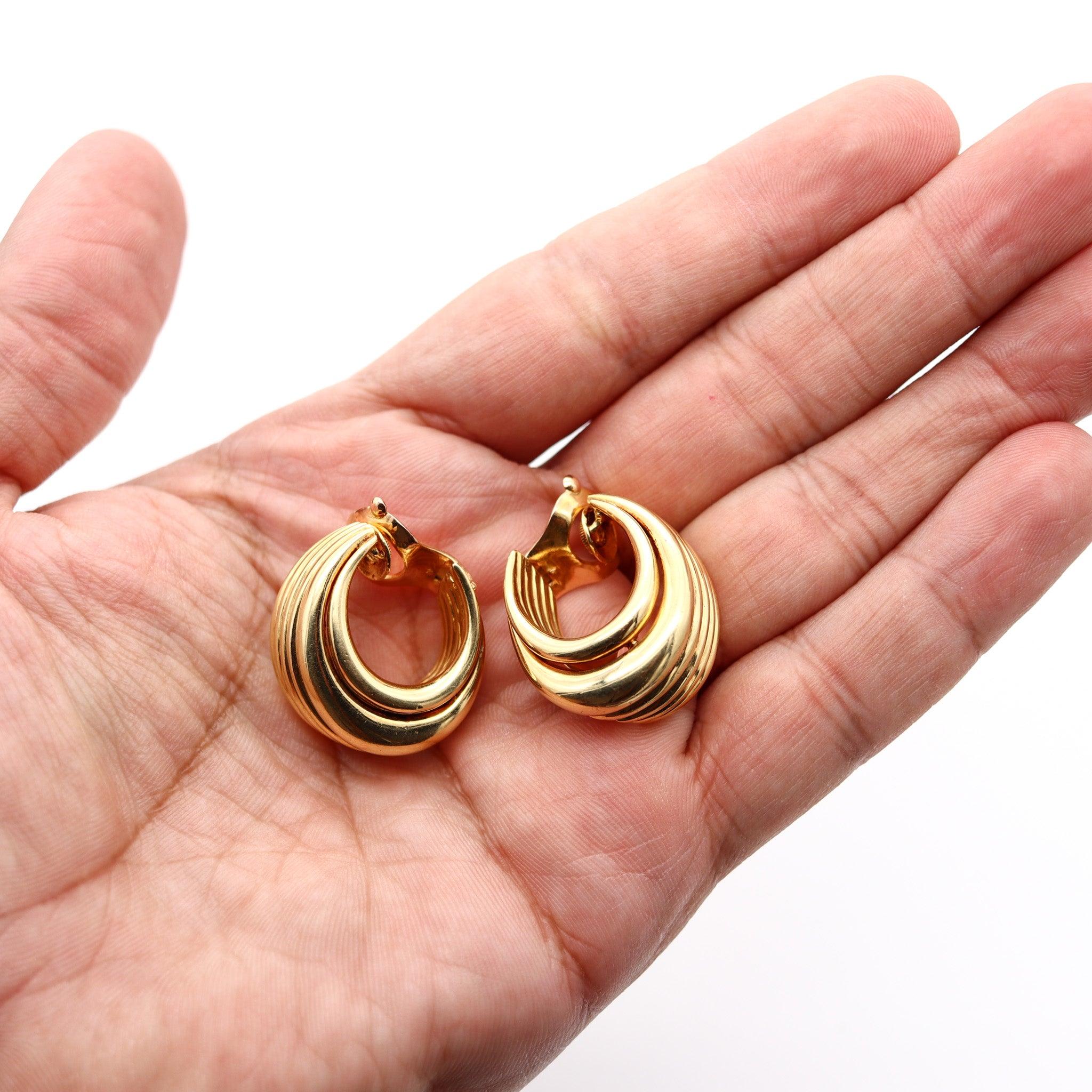 VAN CLEEF & ARPELS 1975 Paris By Andre Vassort 18Kt Gold Fluted Clips Earrings 4