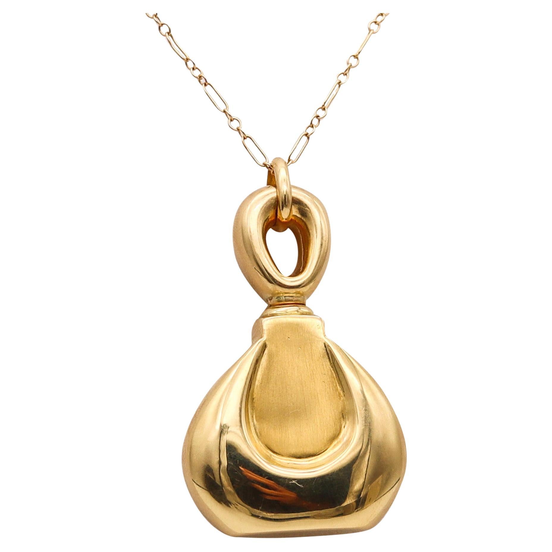 Van Cleef & Arpels 1976 Paris Pendant Perfume Bottle In Solid 18Kt Yellow Gold