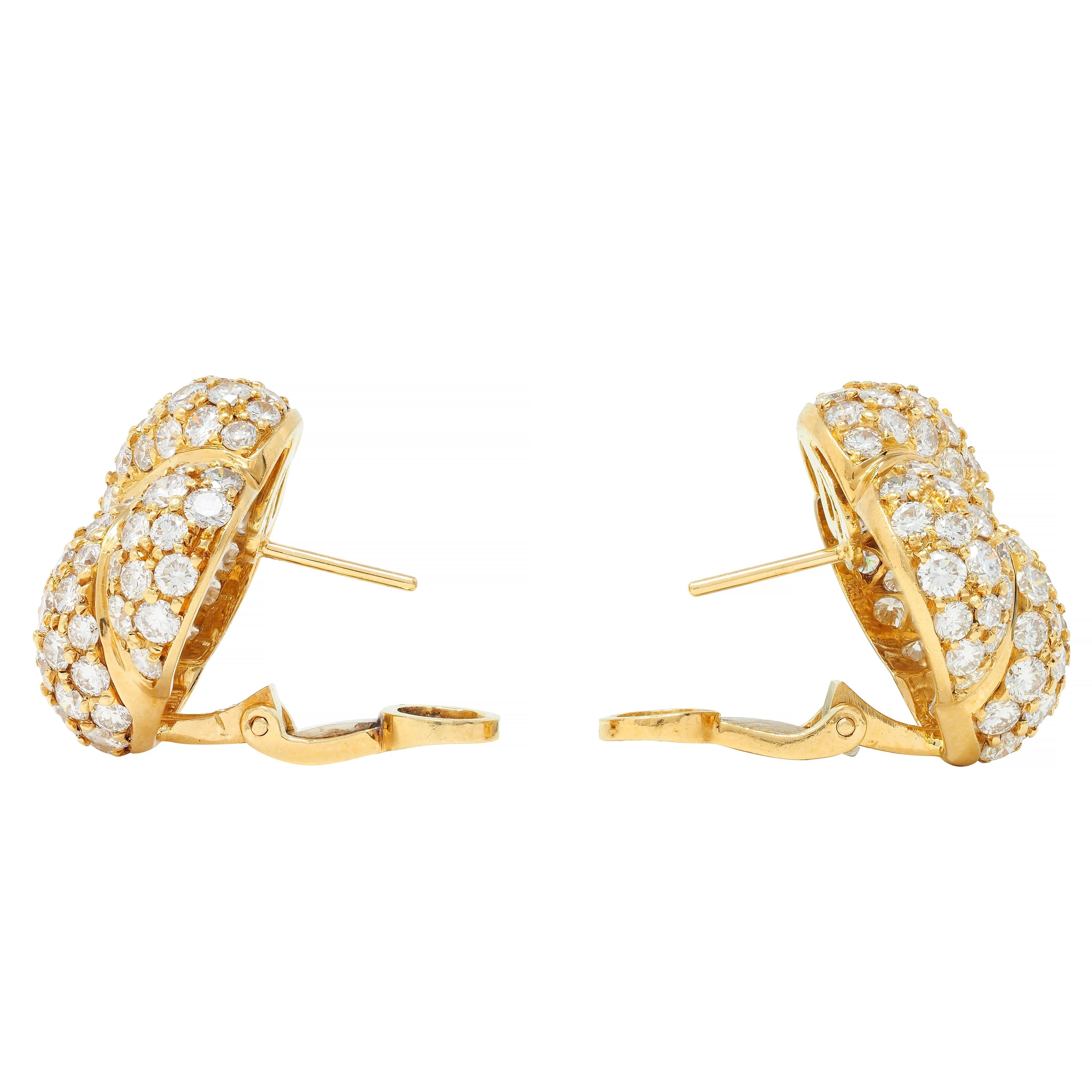 Van Cleef & Arpels 1980s 8.08 CTW Diamond 18 Karat Gold Puff Quatrefoil Earrings In Excellent Condition For Sale In Philadelphia, PA