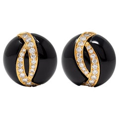 Van Cleef & Arpels 1980's Diamond Onyx 18K Yellow Gold Vintage Dome Earrings