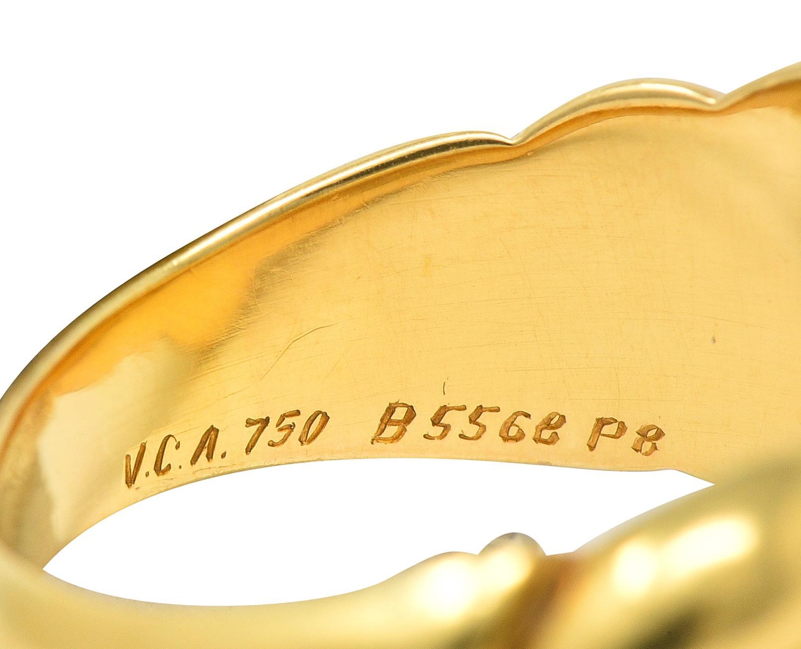 Van Cleef & Arpels 1980s Moonstone 18 Karat Yellow Gold Braided Vintage Ring 2