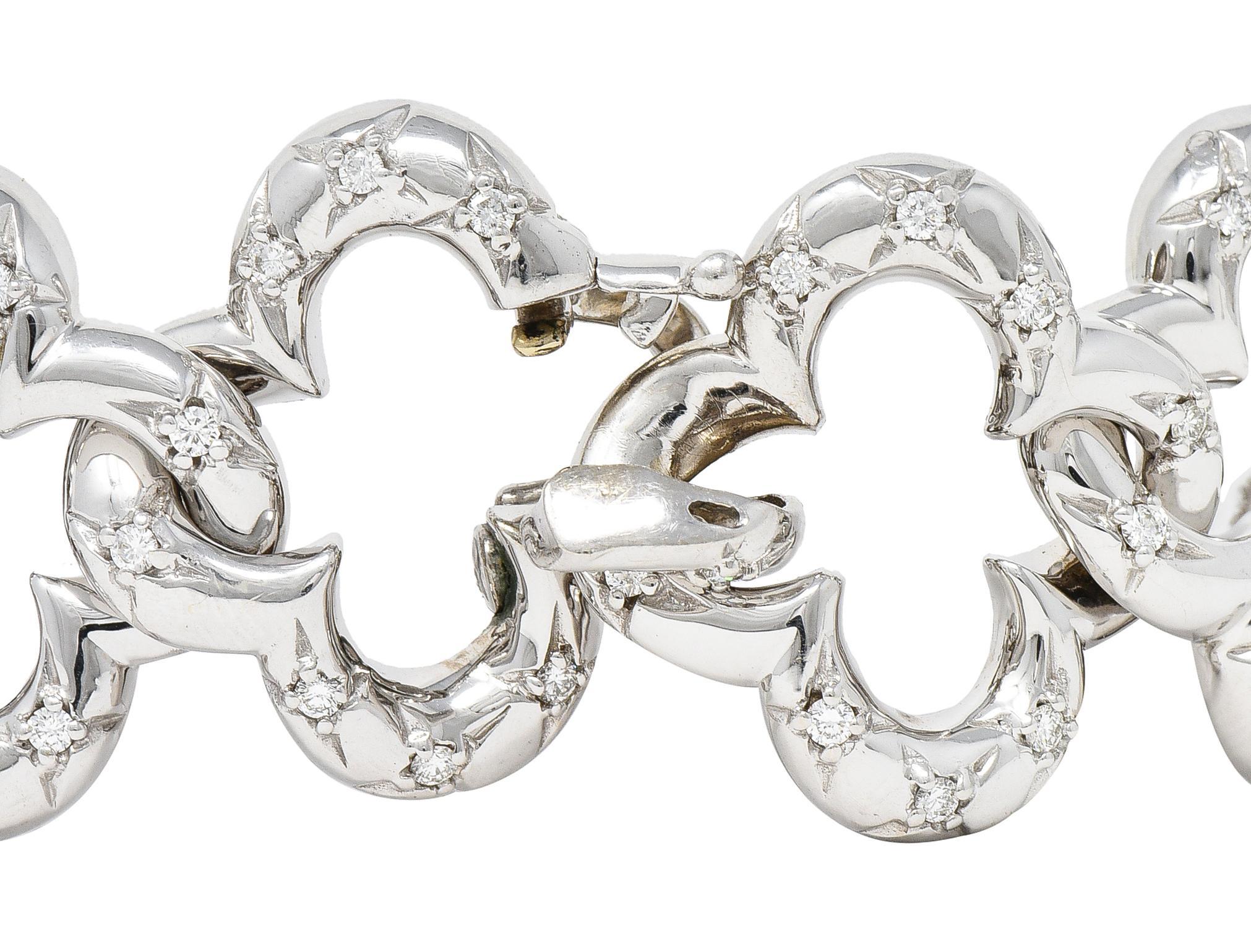 Van Cleef & Arpels 1998 Alhambra-Armband aus 18 Karat Weißgold mit 2,40 Karat Diamanten 5