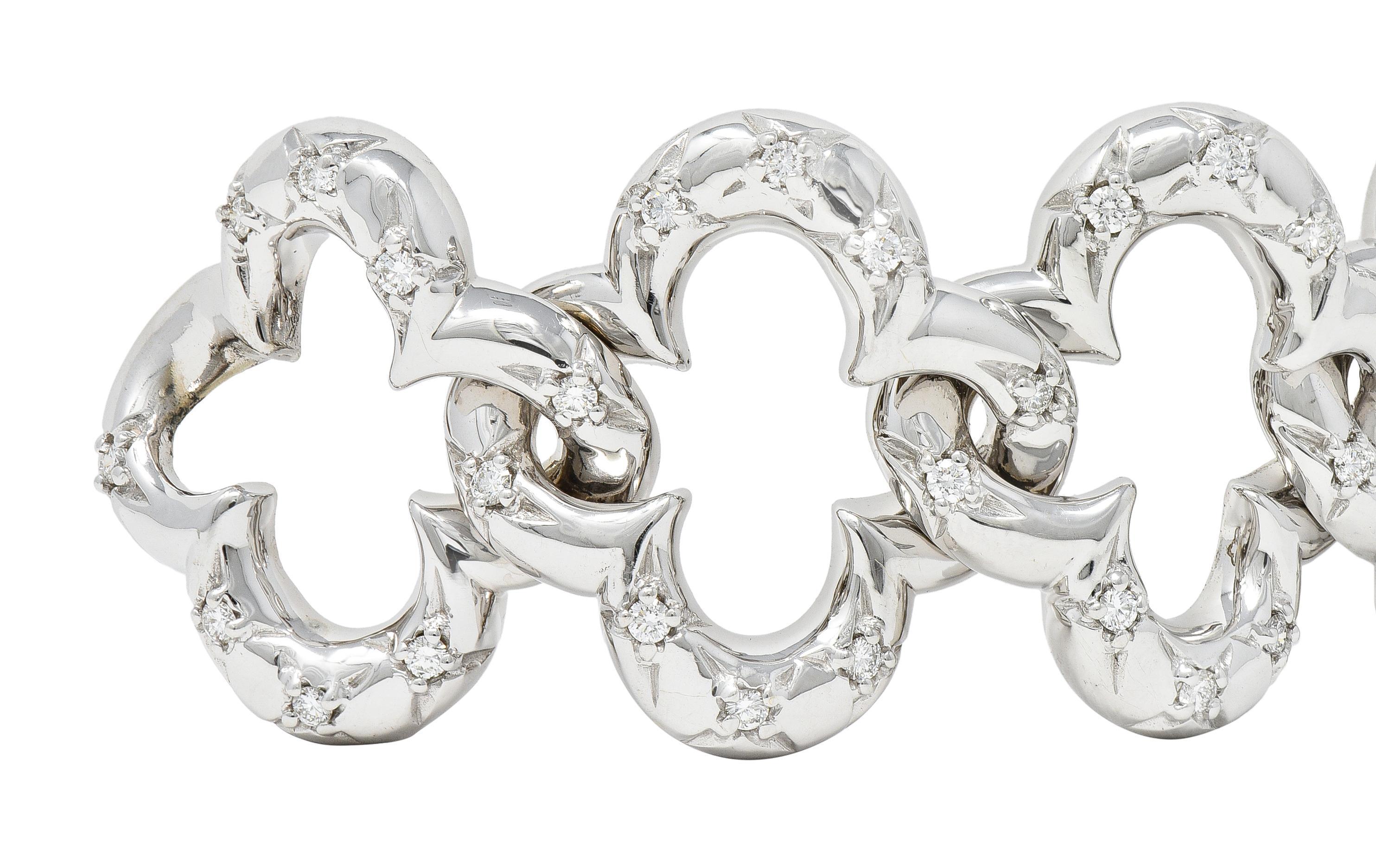 Van Cleef & Arpels 1998 Alhambra-Armband aus 18 Karat Weißgold mit 2,40 Karat Diamanten im Zustand „Hervorragend“ in Philadelphia, PA