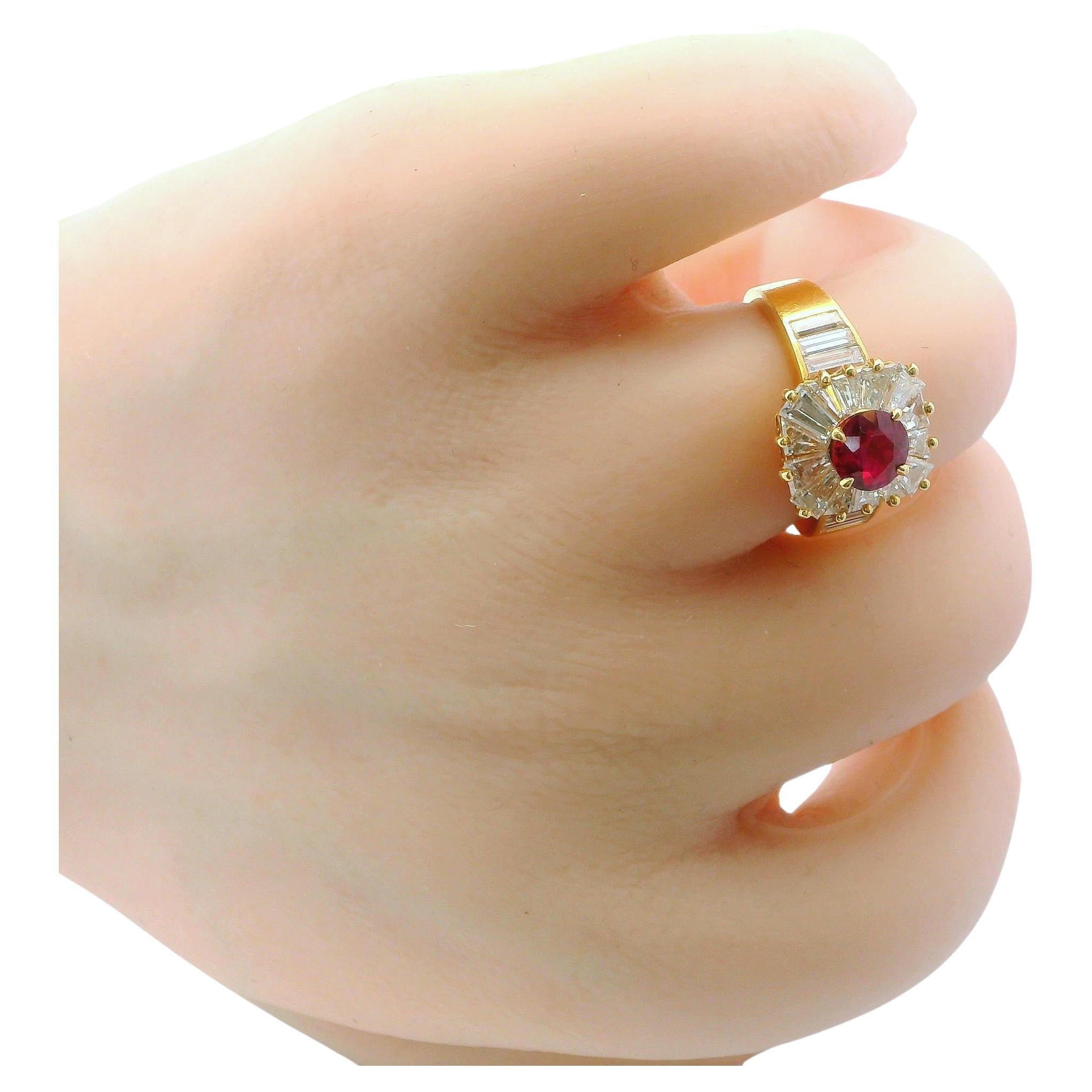 Van Cleef & Arpels Bague 1Ct Burma Ruby sur or 18K et diamants en vente