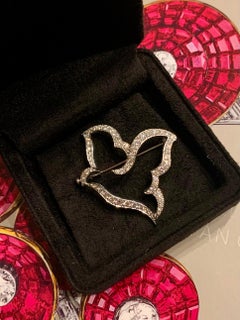 Van Cleef & Arpels Broche de paloma de oro blanco de 18 quilates con 2 TCW de diamantes, Francia