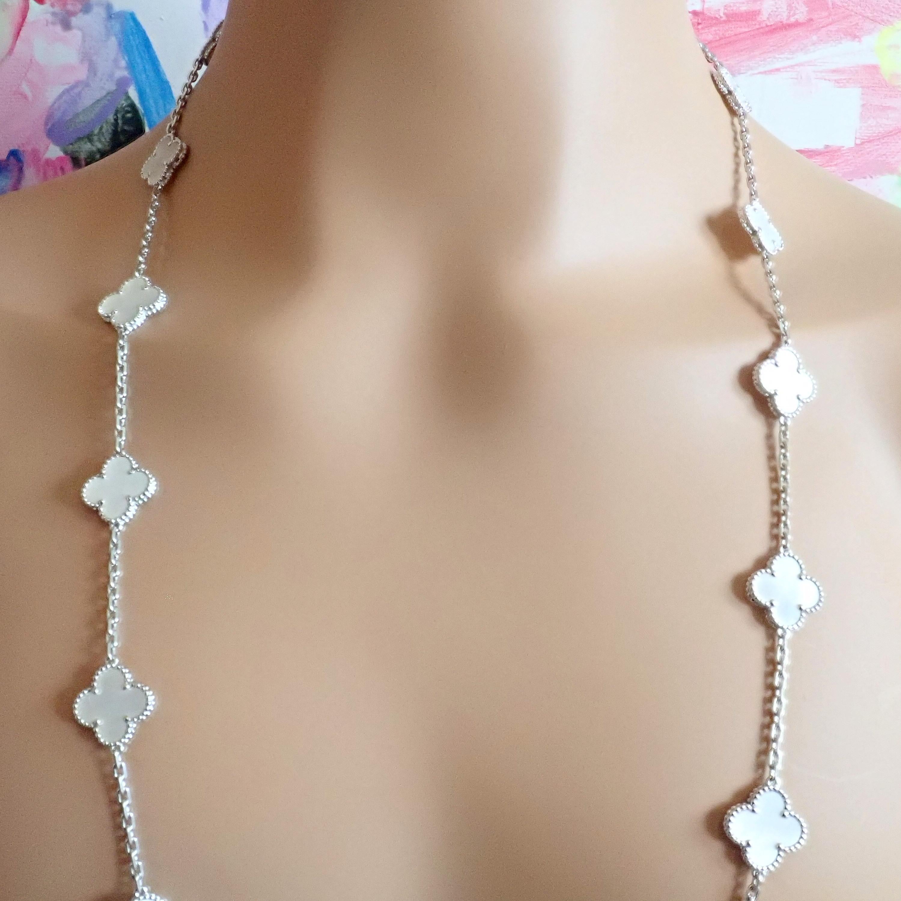 Women's or Men's Van Cleef & Arpels 20 Motif Mother of Pearl Vintage Alhambra White Gold Necklace